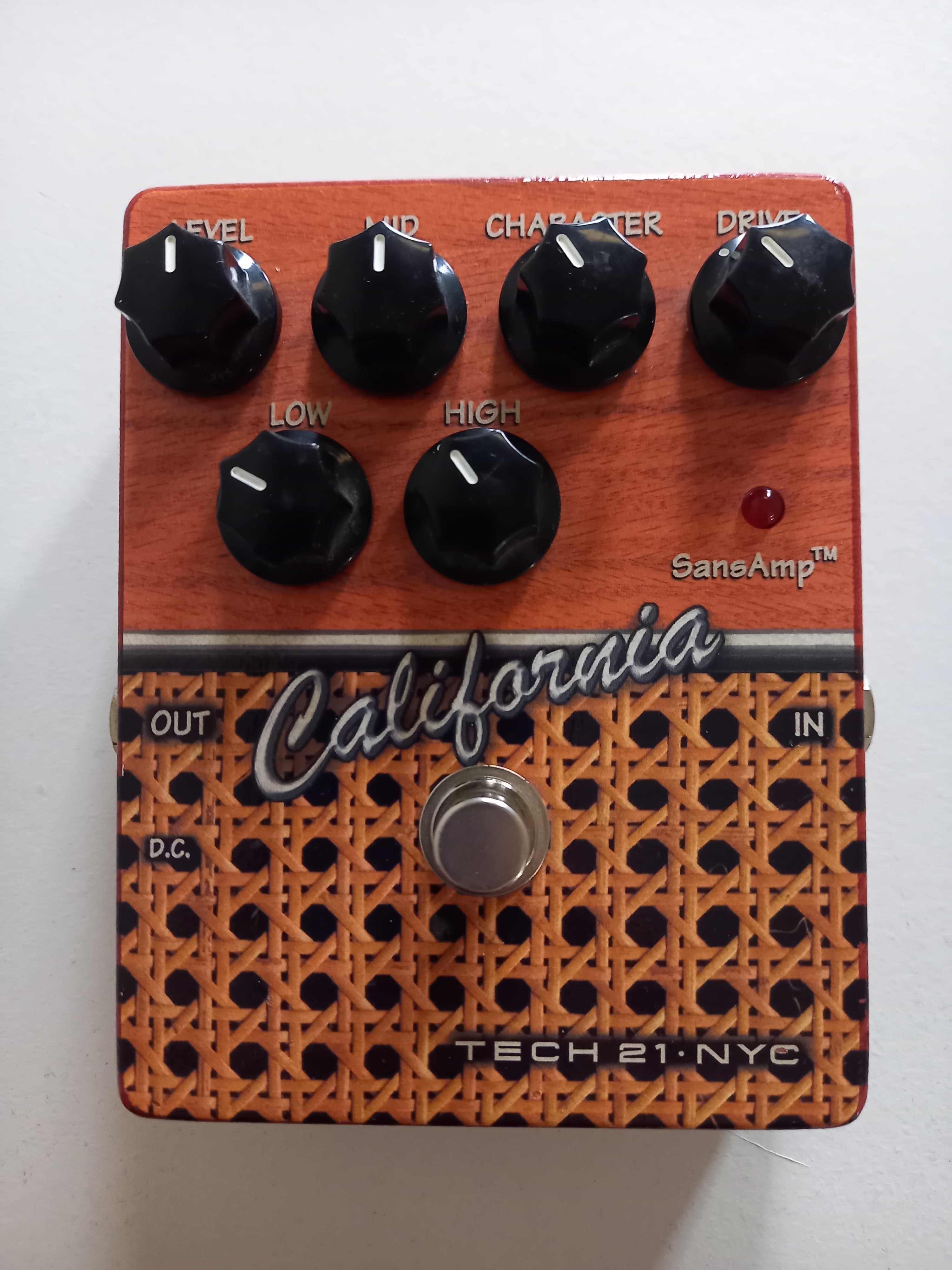 Vends Tech 21 California pédale distorsion 1ère édition
