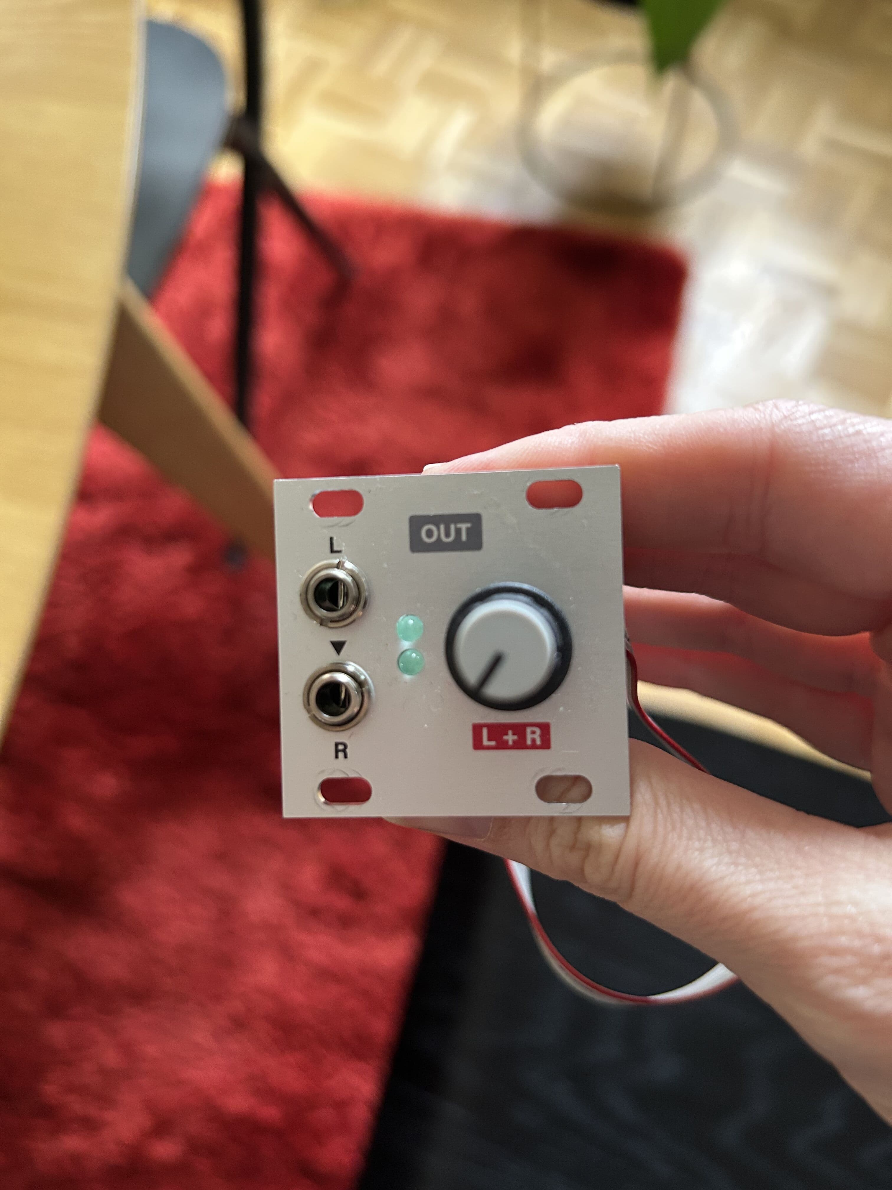 Intellijel Designs Stereo Out 1U