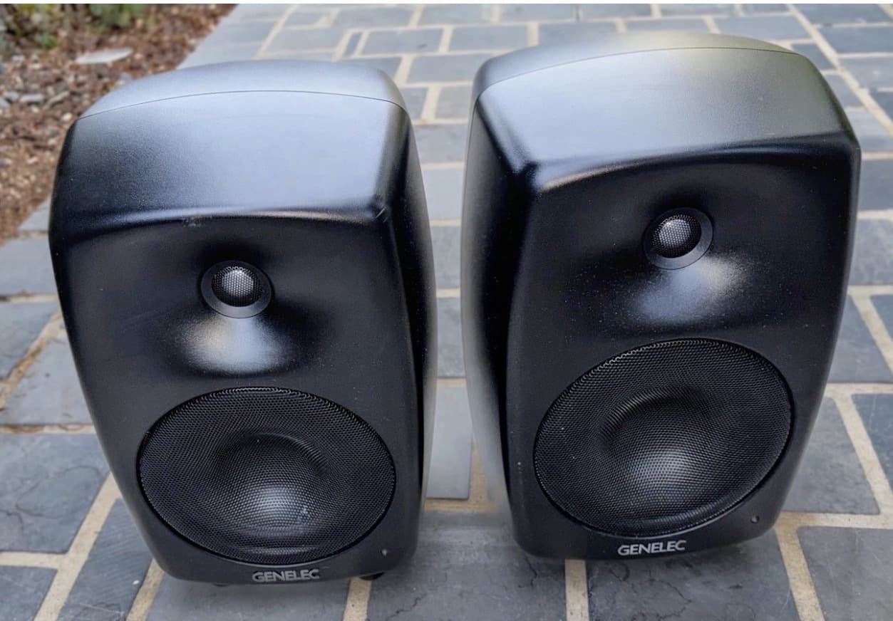 Paire GENELEC 8040A