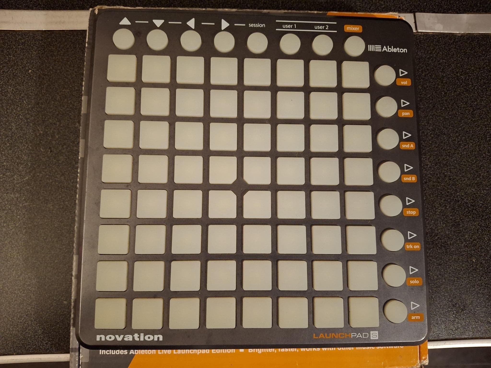 Vends Novation Launchpad S