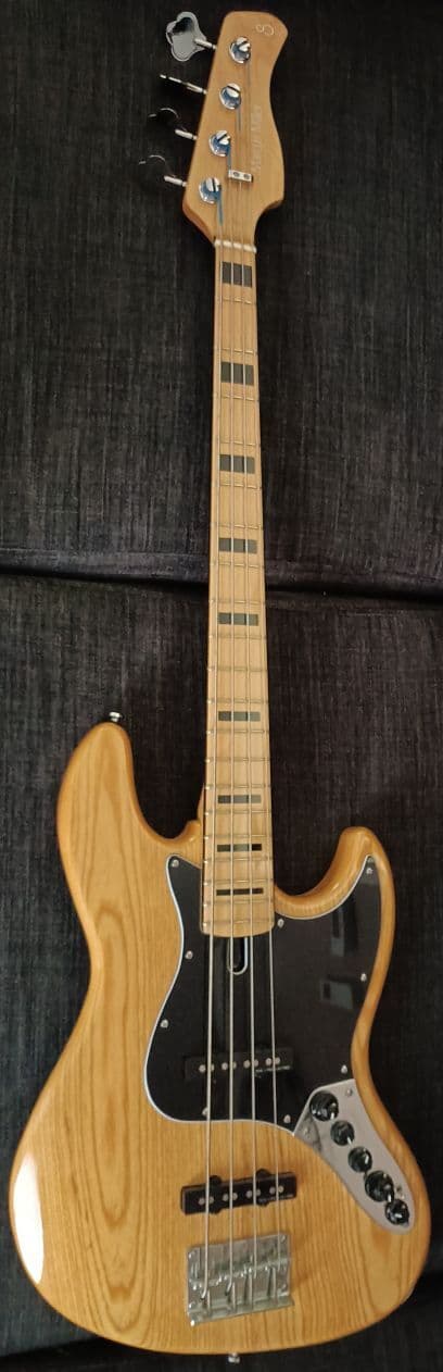 Vends Sire V7 Vintage Swamp Ash 2n Gen couleur Natural