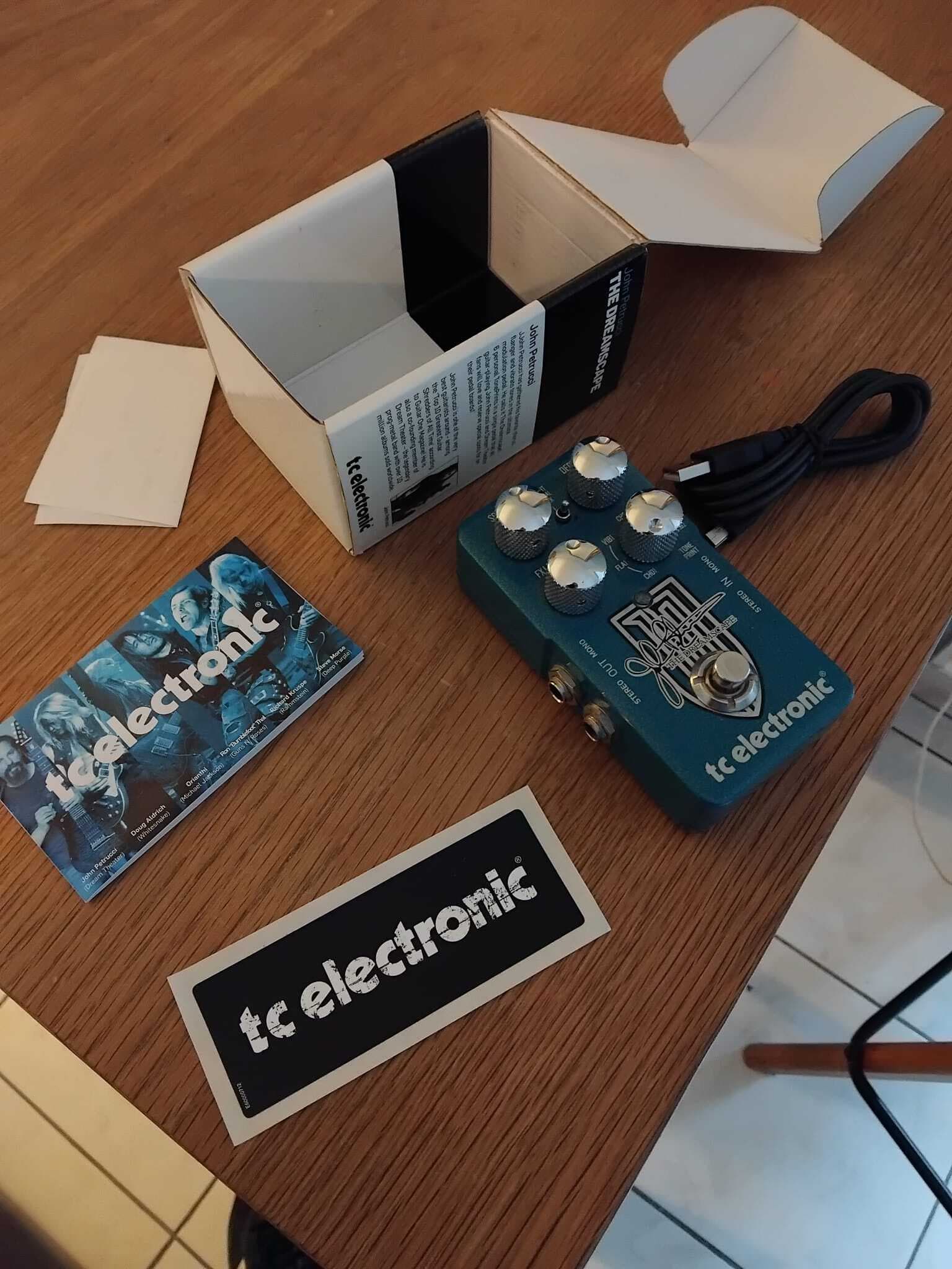 Vends Pédale Chorus Flanger Vibrato TC Electronic Dreamscape
