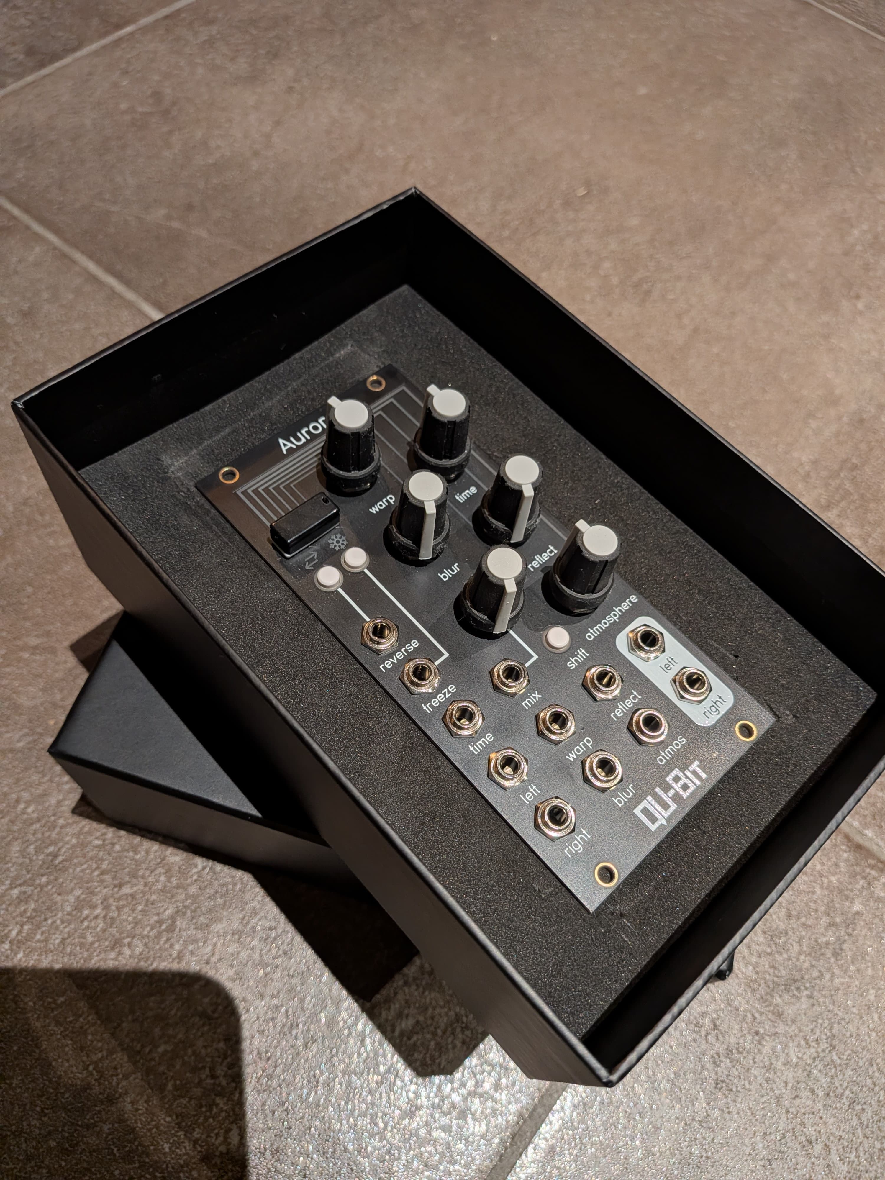 Qu bit Aurora