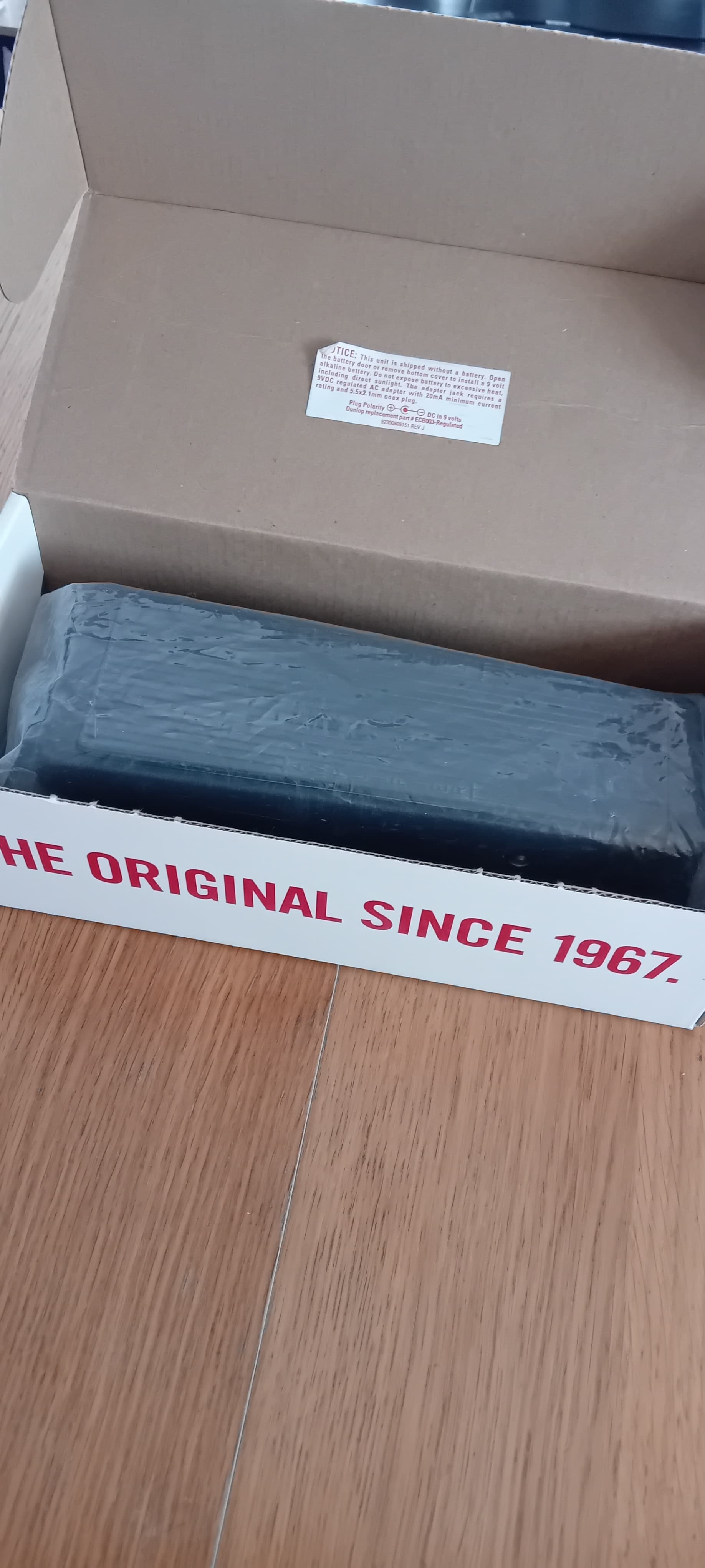 Vends pédale Wah DUNLOP Cry Baby GCB 95, très bon état.