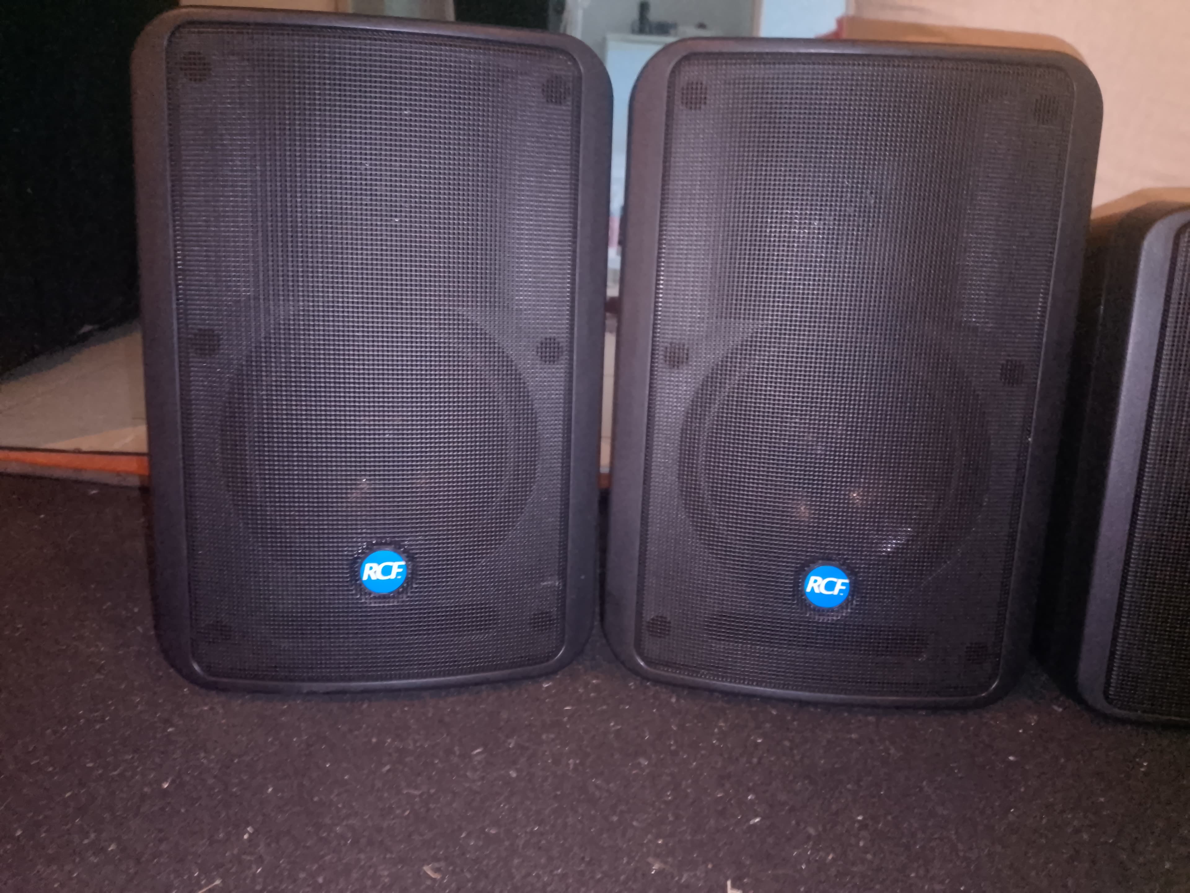 Ensemble de sonorisation professionnel RCF / Yamaha