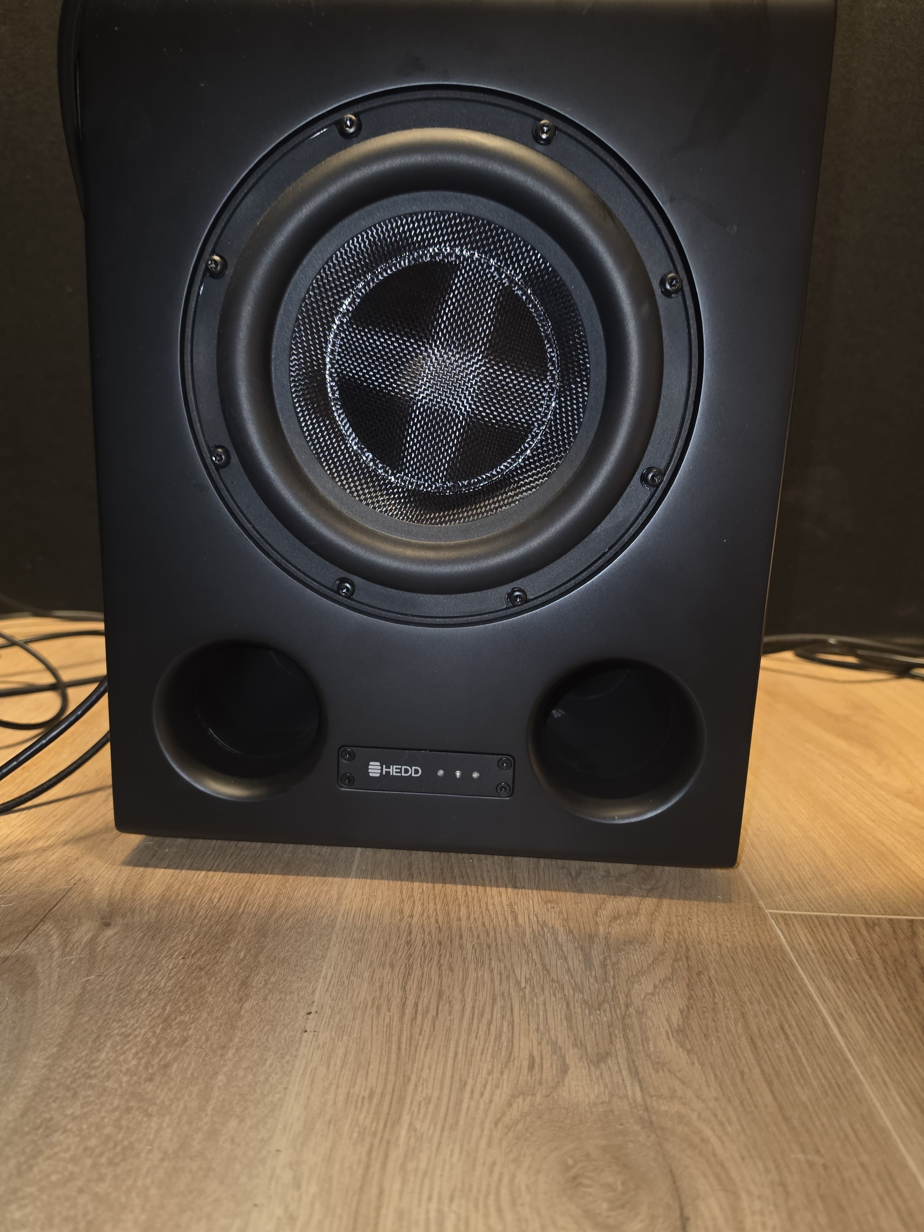 HEDD BASS08