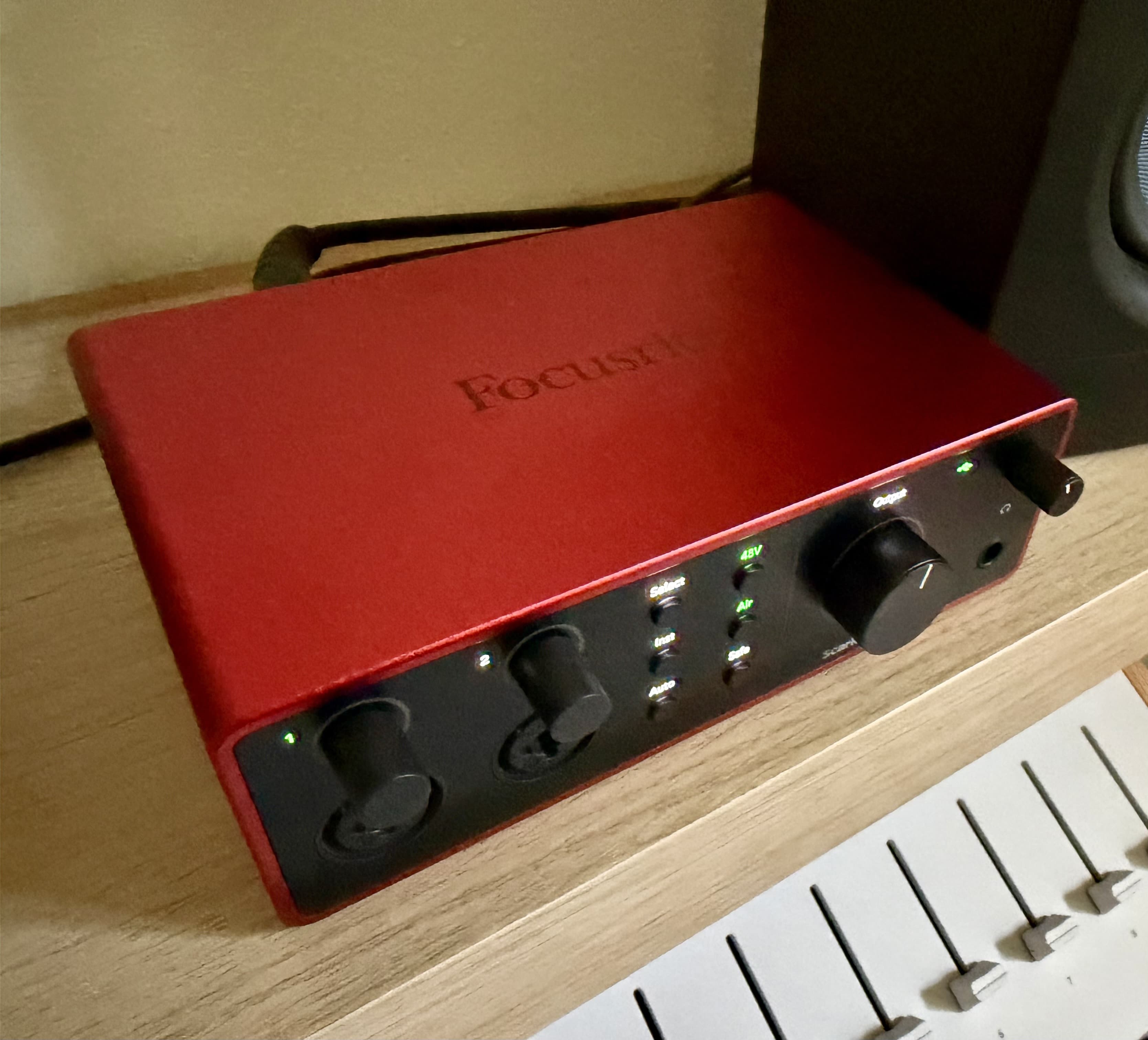 Focusrite Scarlett 4i4 4th generation