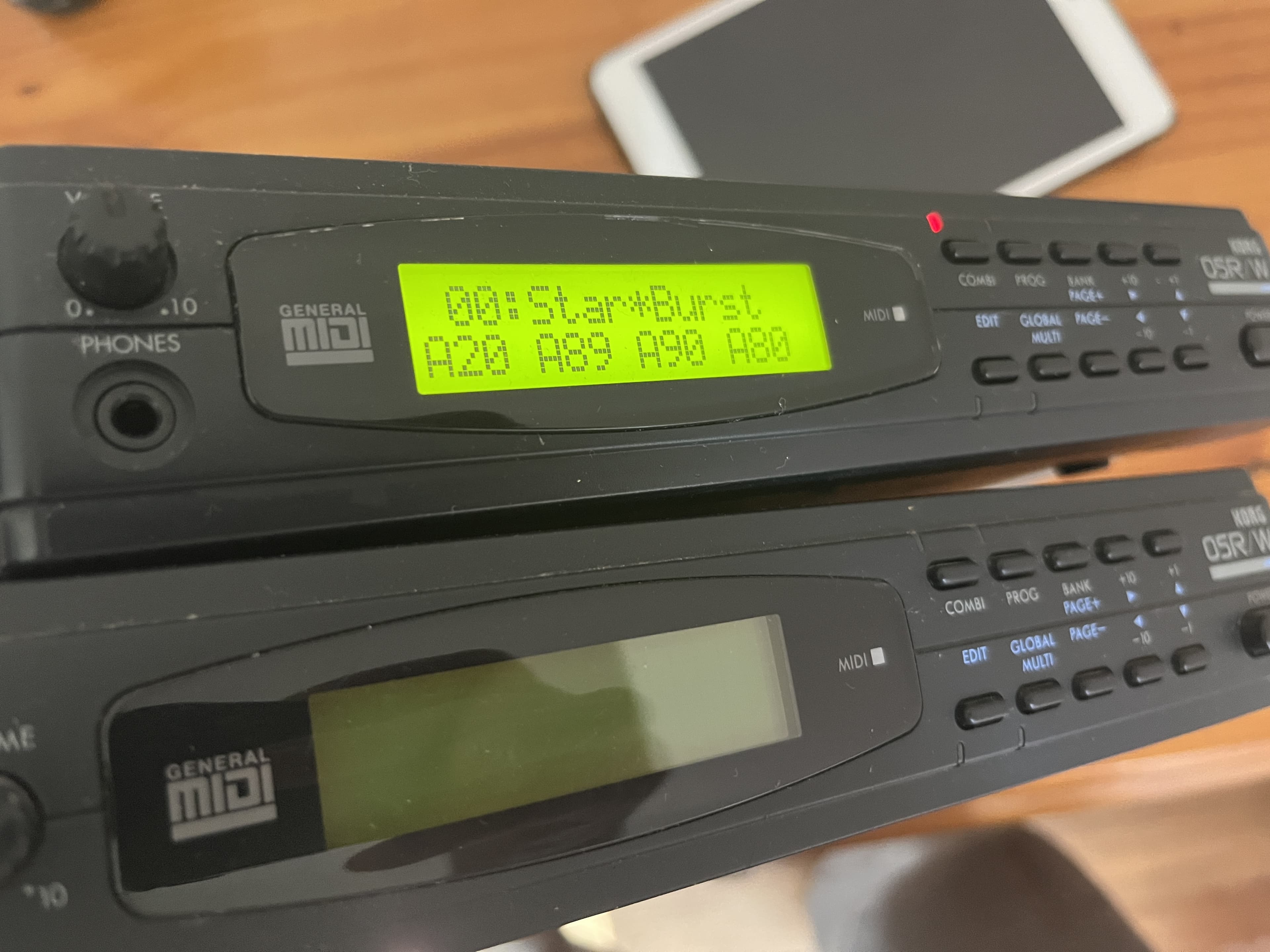 Vends Korg 05R/W qui s'allume pas