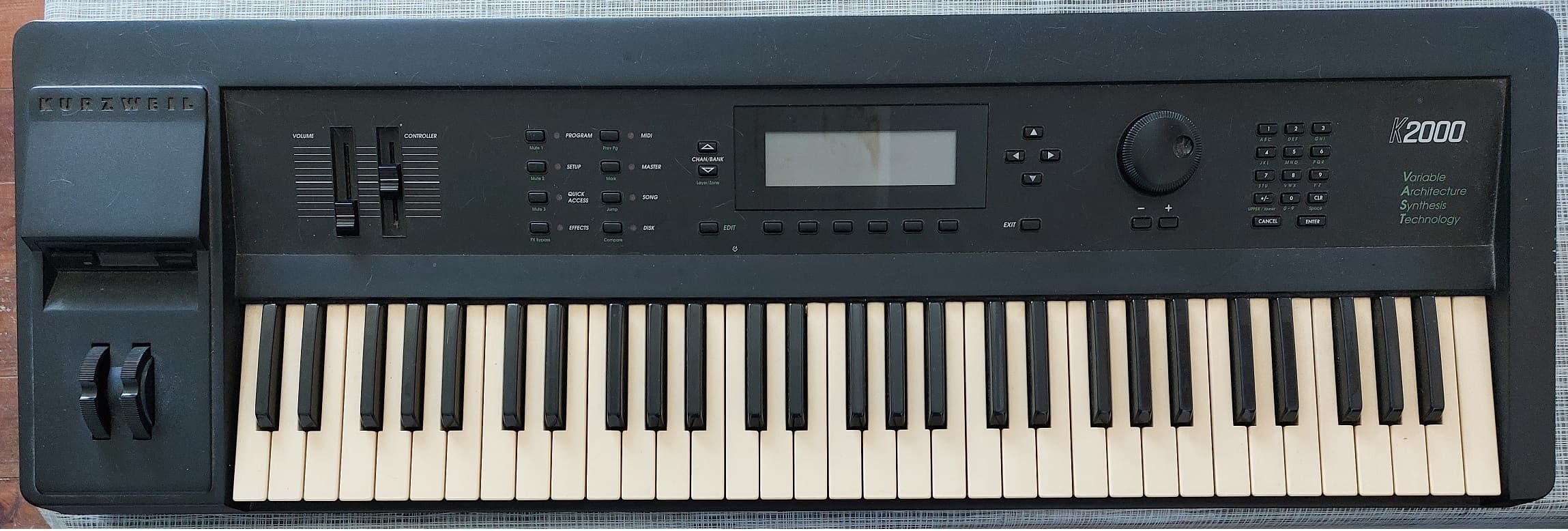 Vends Synthé KURZWEIL K2000