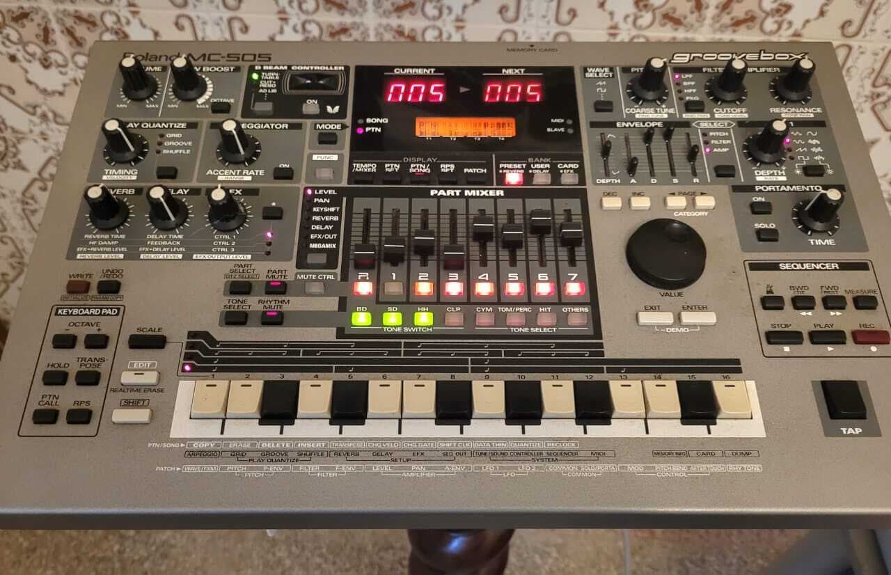 Vend Groovebox roland Mc 505