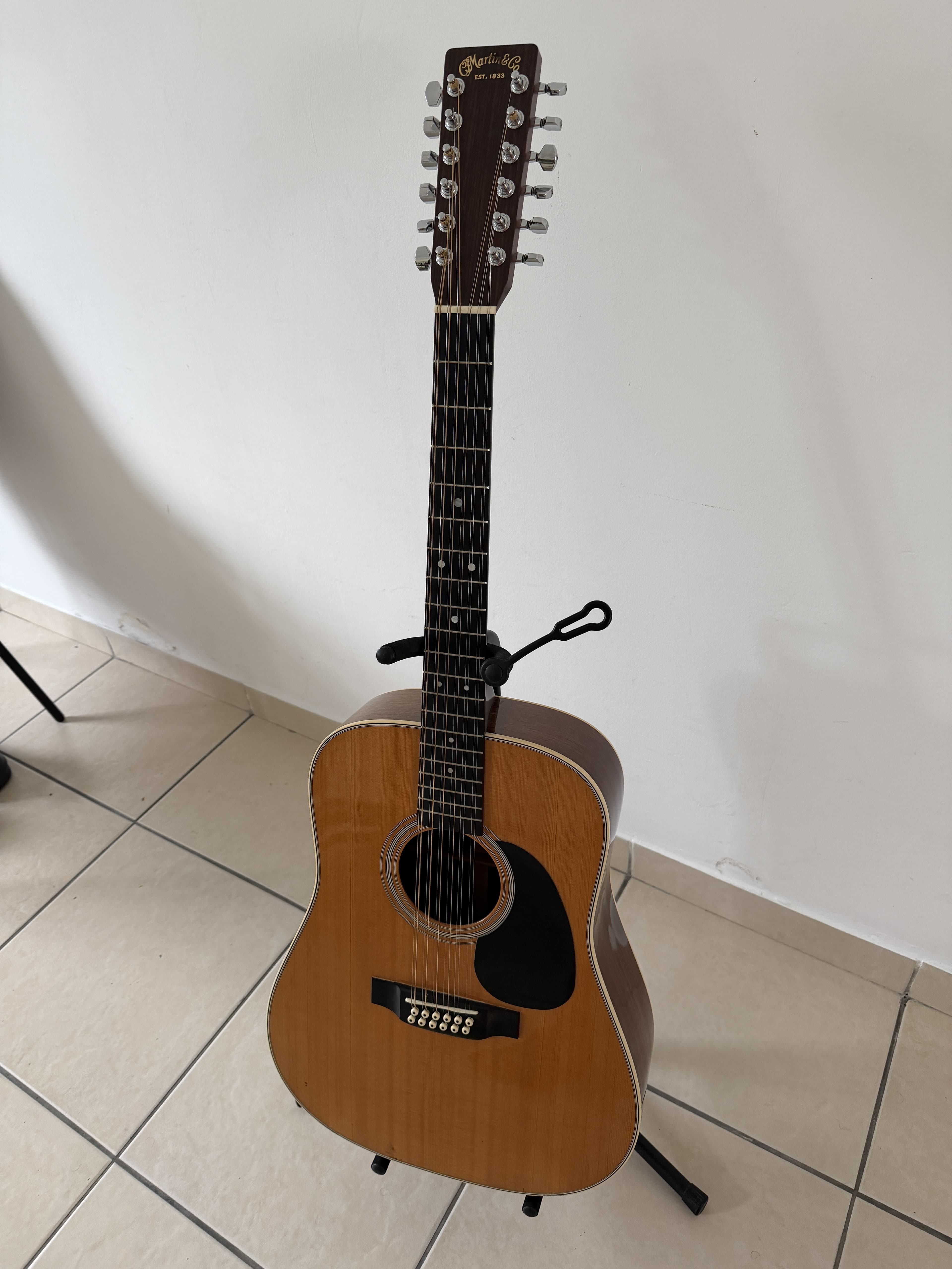Guitare acoustique MARTIN D12-28, donc Martin D28 12 cordes