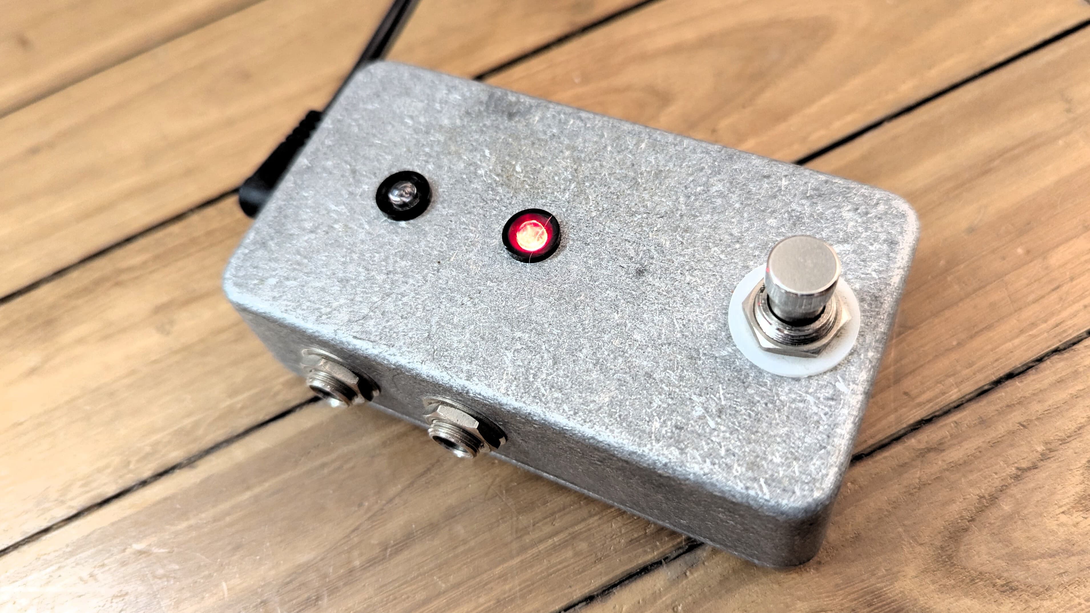 Loop-Master Pedals : A/B Box Custom (LED Version). Handmade in USA.