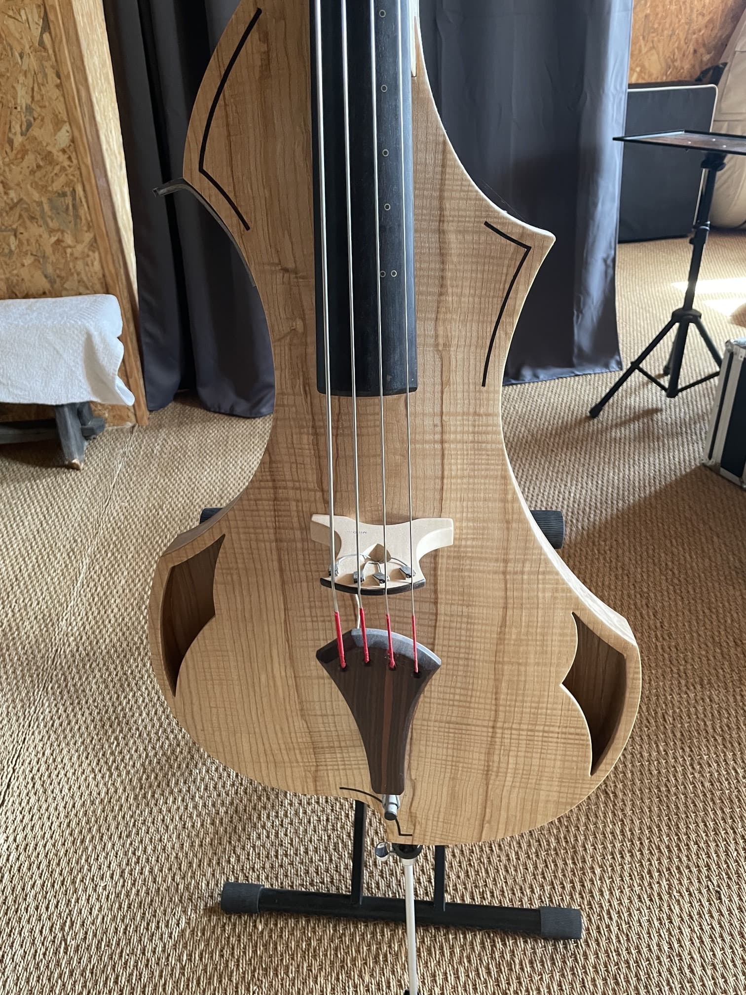 Contrebasse de luthier