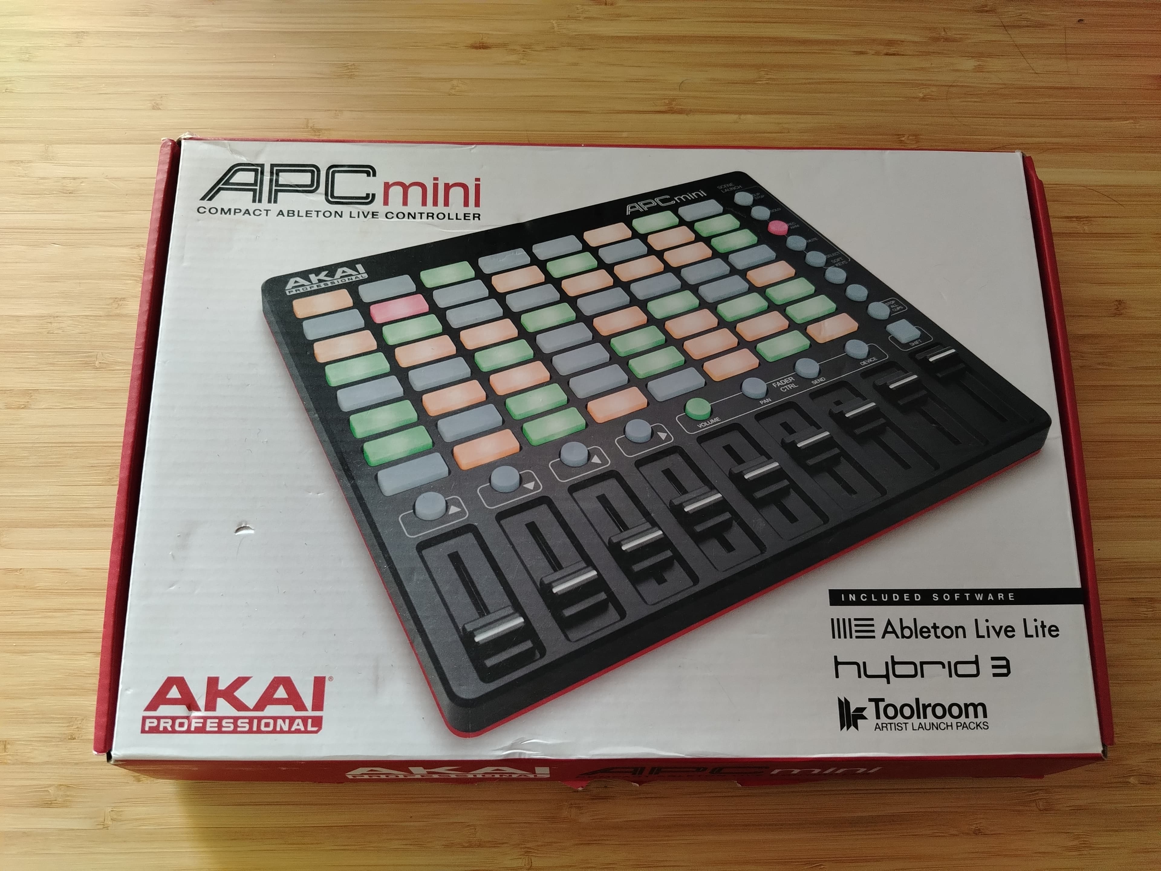 Vends Akai Professional APC Mini