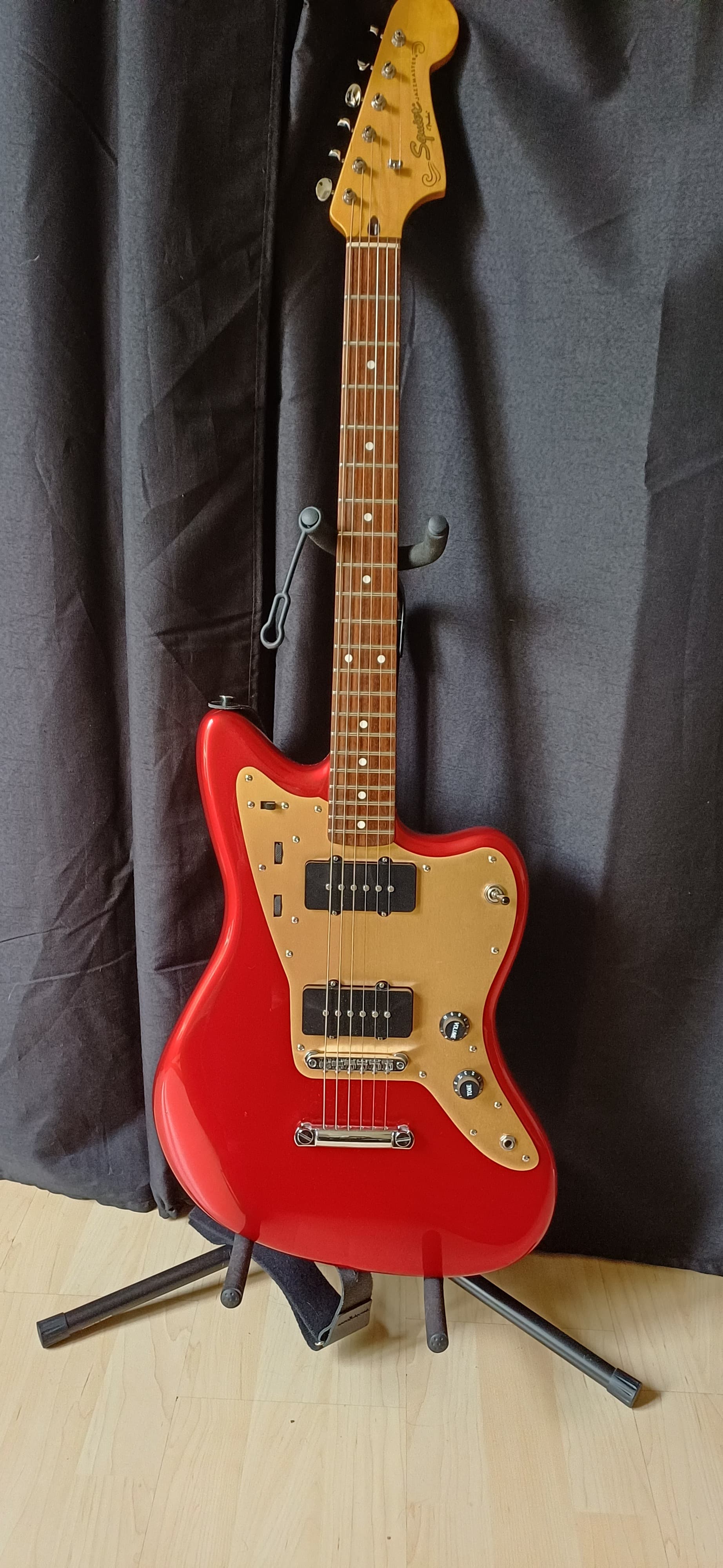 Guitare Squier Deluxe Jazzmaster ST - Candy Apple Red
