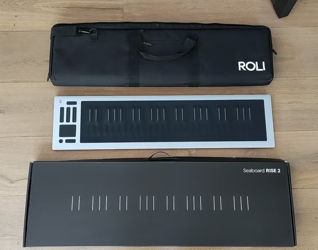 Roli Seaboard Rise 2 avec housse - très peu utilisé - jamais déplacé.