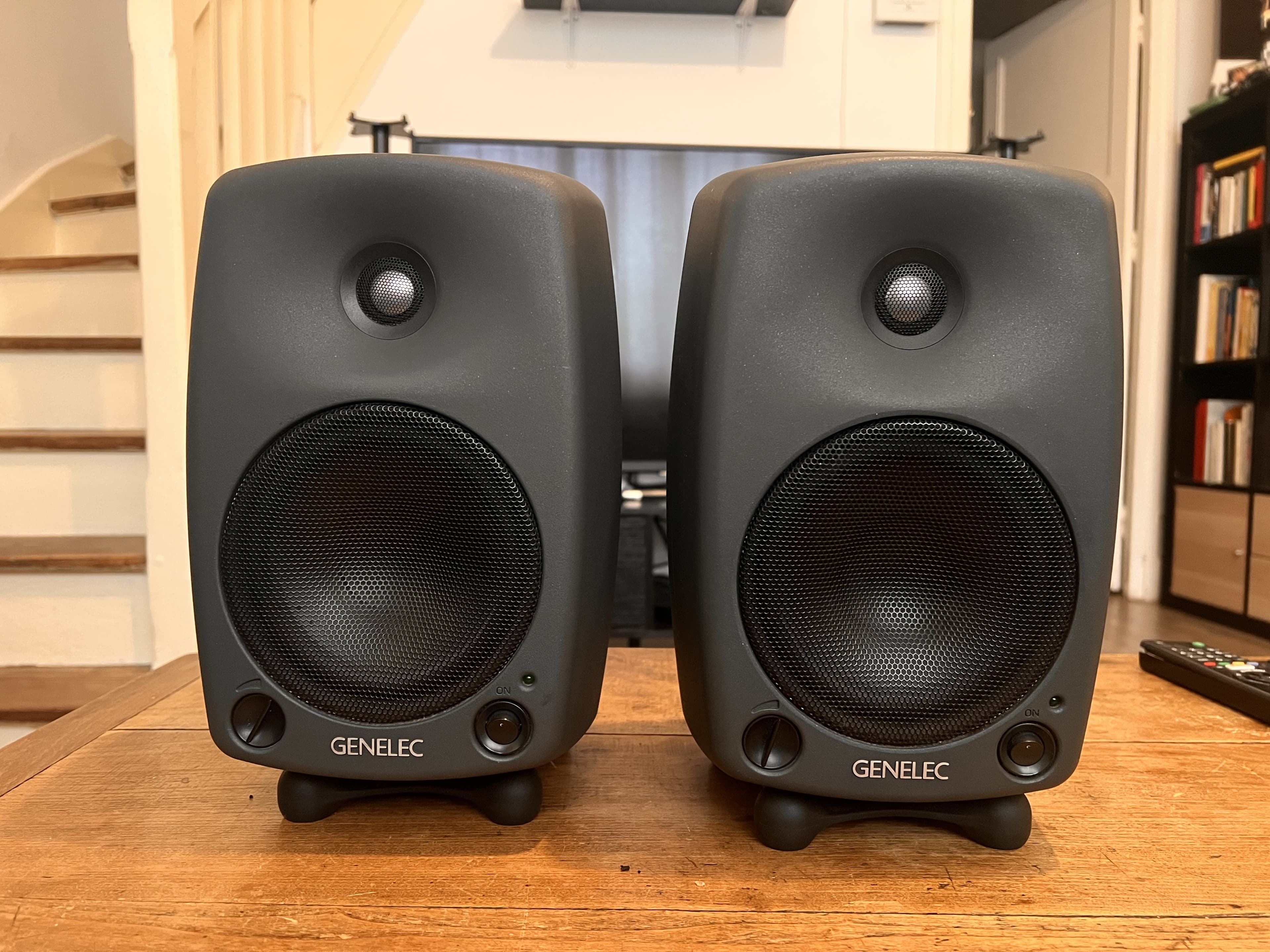 Vends Paire Genelec 8030 A + Support