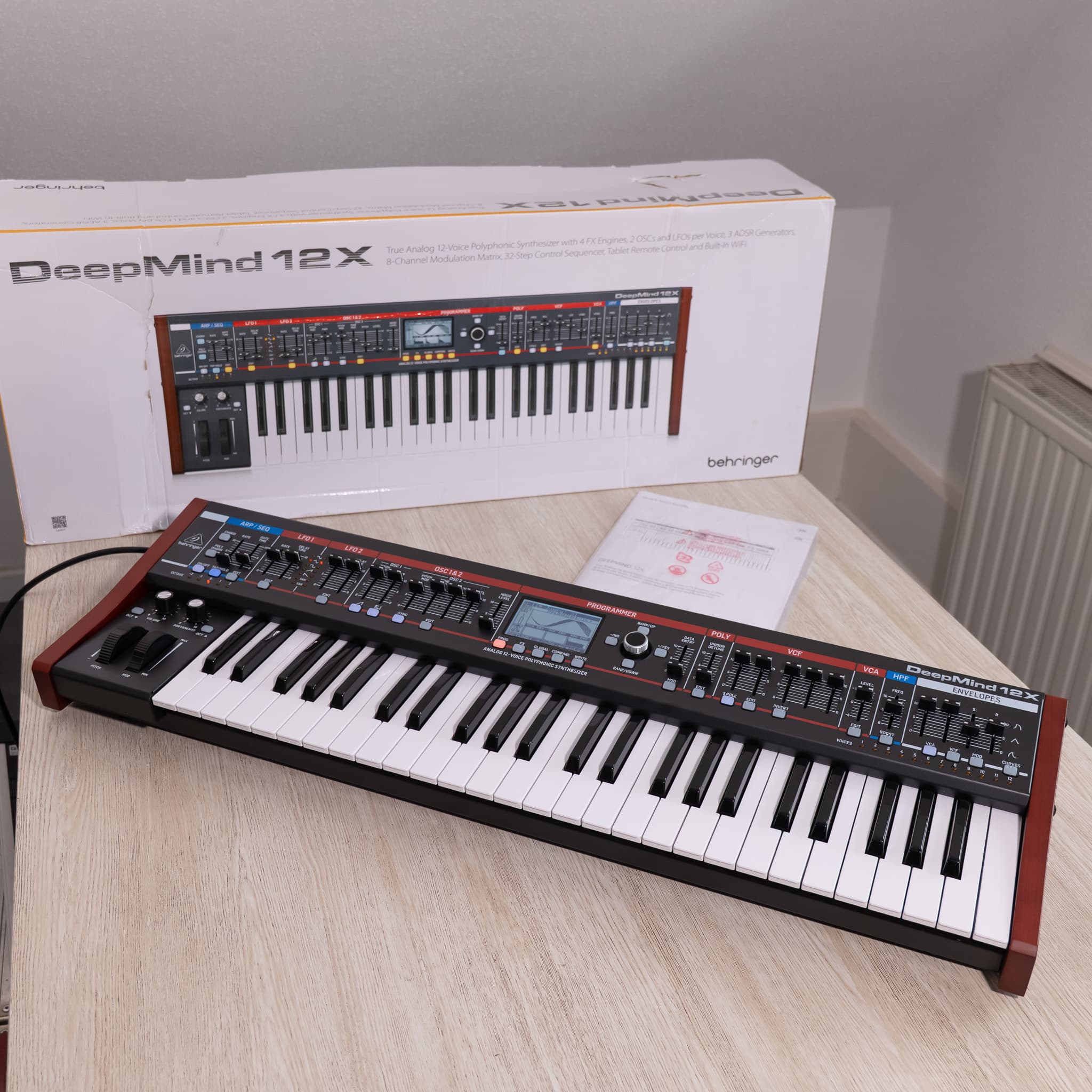Behringer DeepMind 12X : synthétiseur analogique