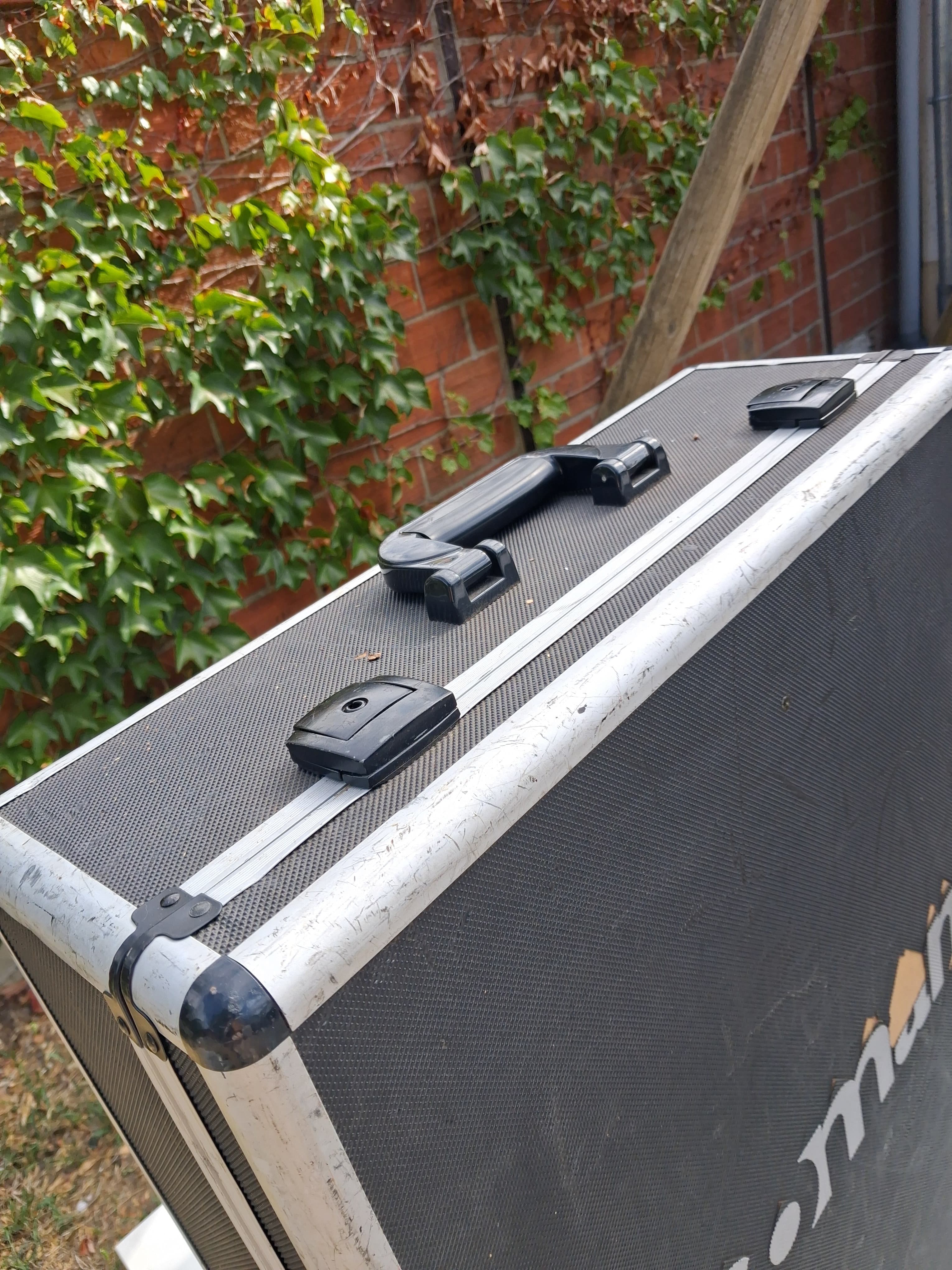 VEND Table de mix. Yamaha MG166-CX usb avec son flight case