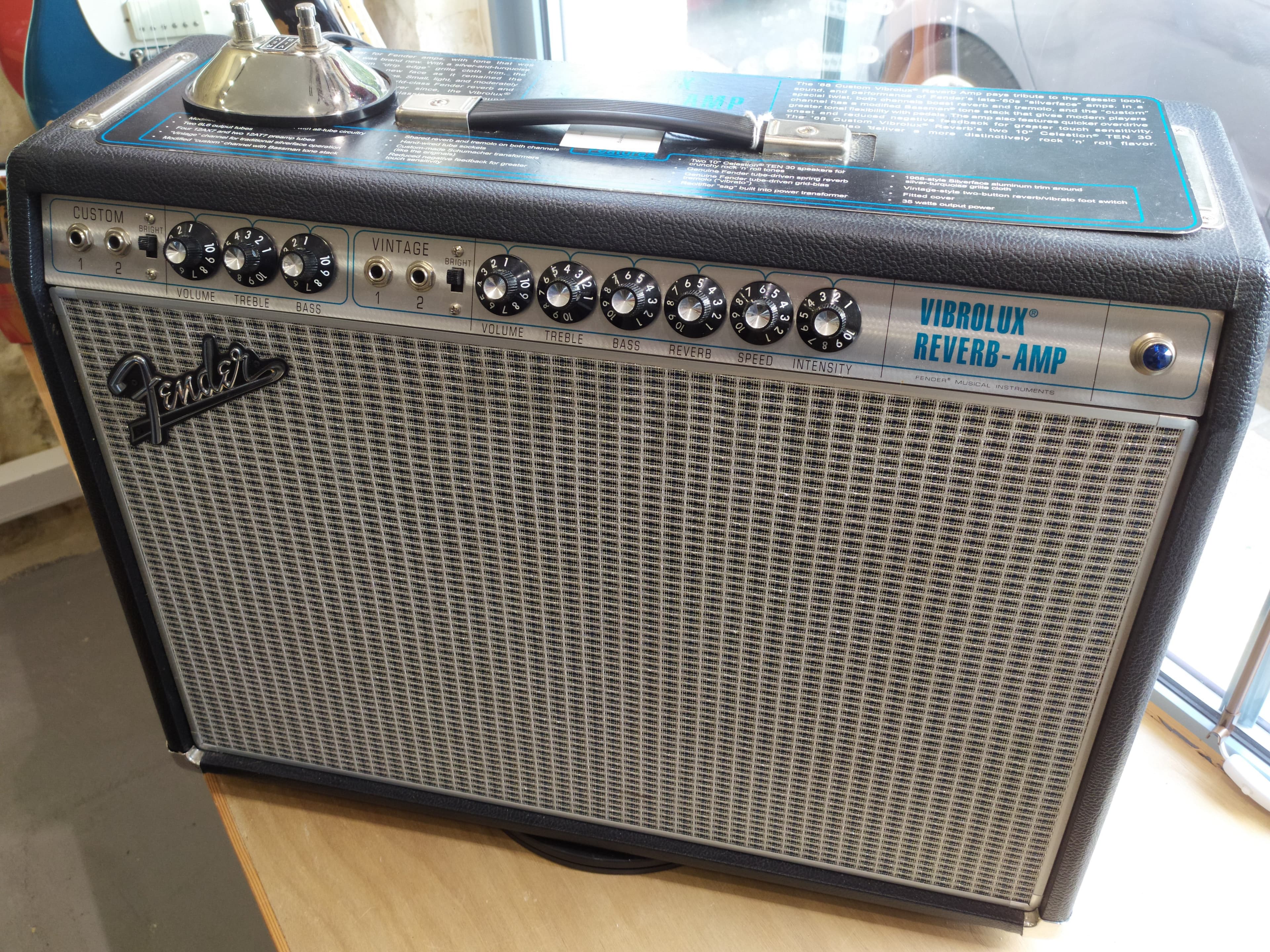 V/E Fender '68 Custom Vibrolux Reverb