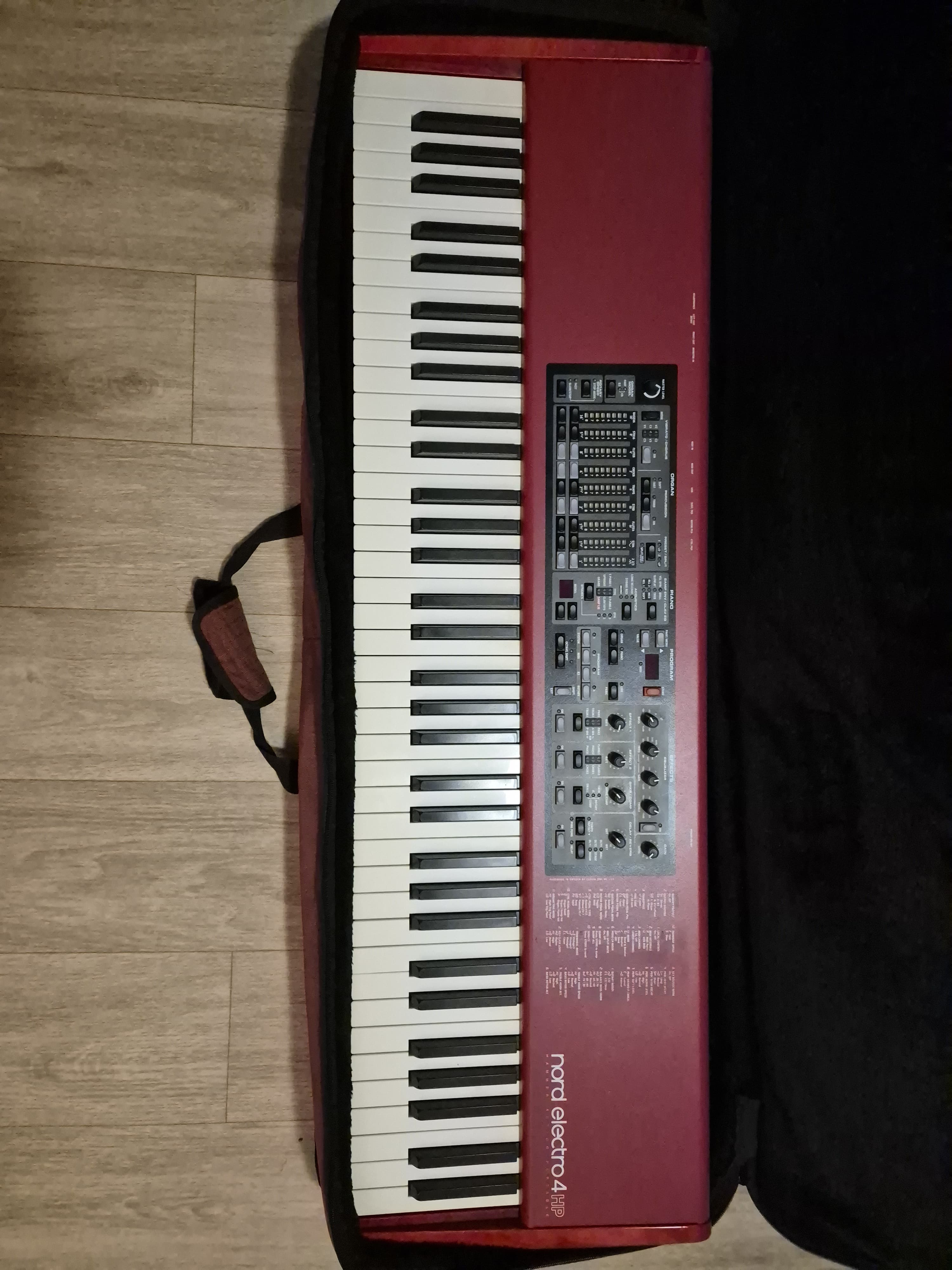 Vends nord electro 4hp 73 notes