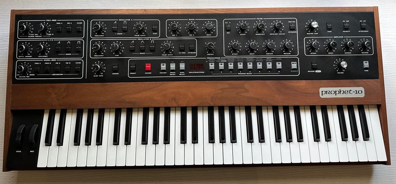 Vends Prophet 10 Rev 4 Comme neuf