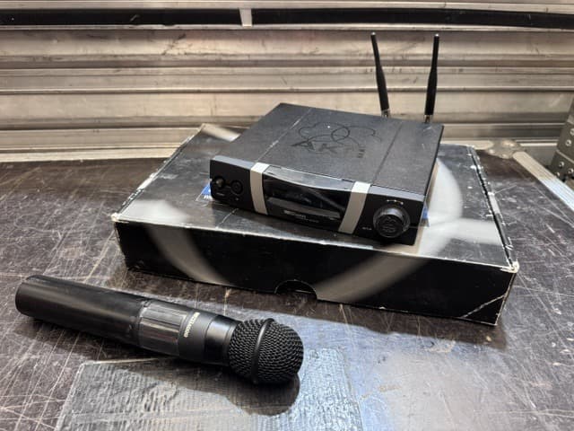 AKG SR4000 + HT4000