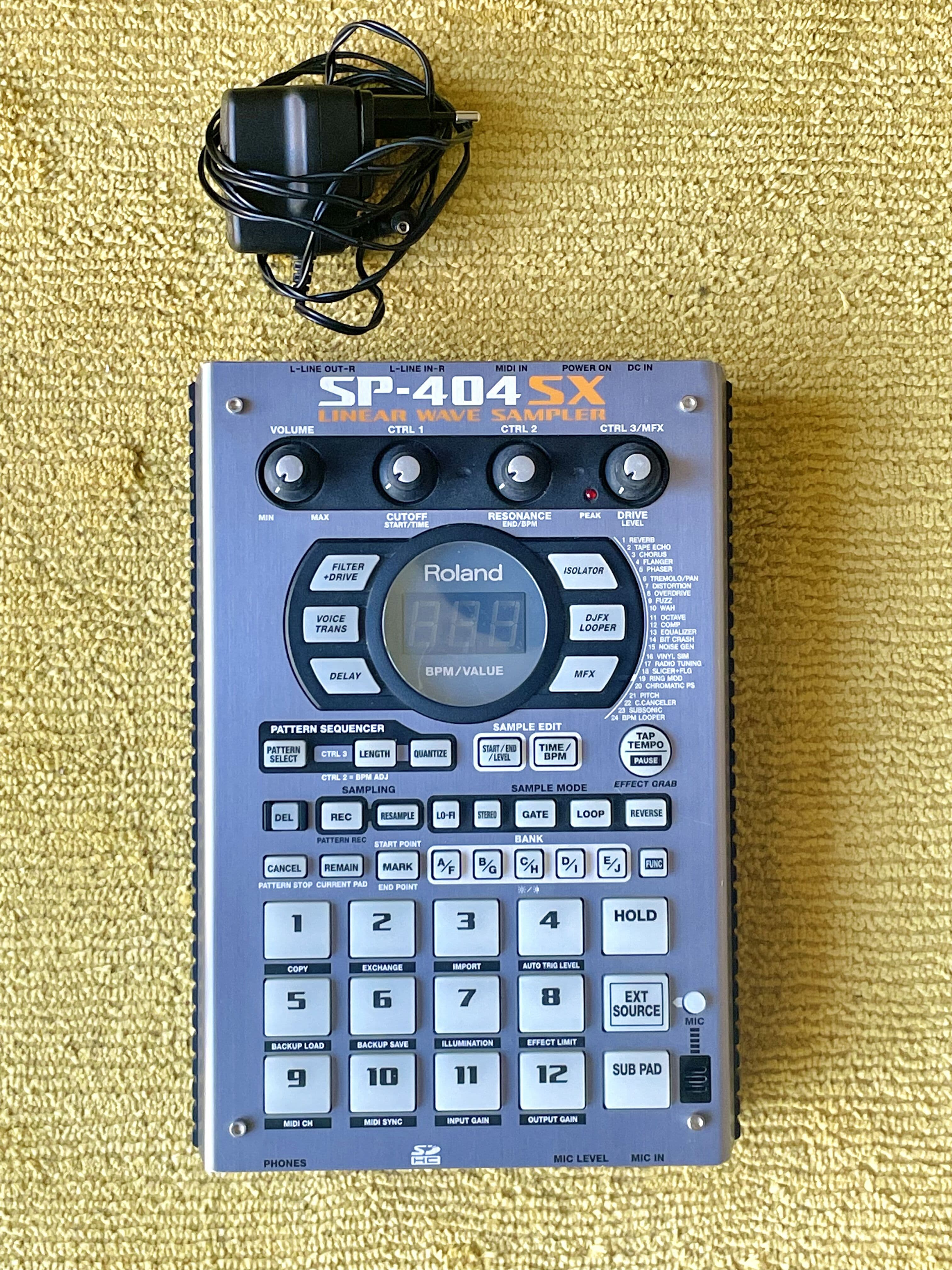 Vends Roland SP-404 sx