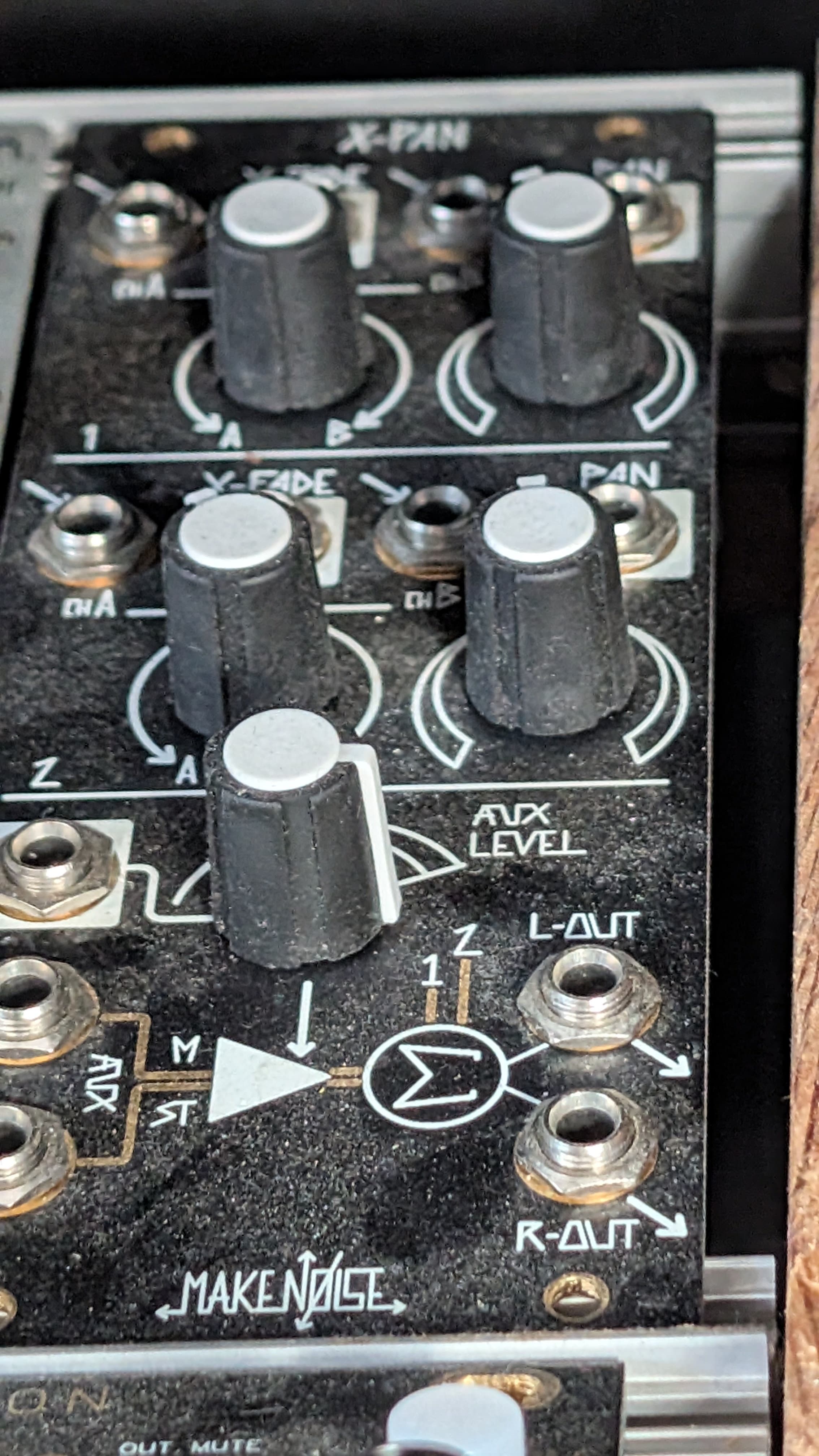 X pan - module mixage - make noise