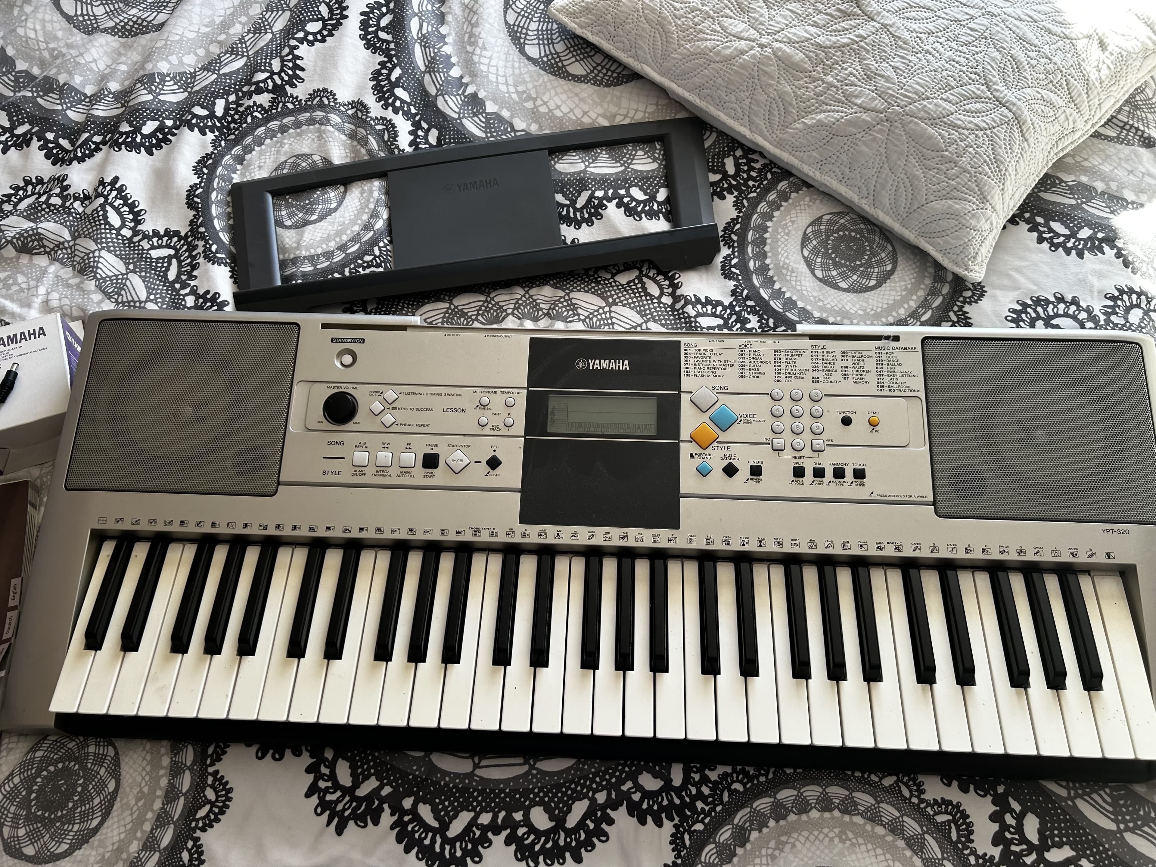 Yamaha YPT 320