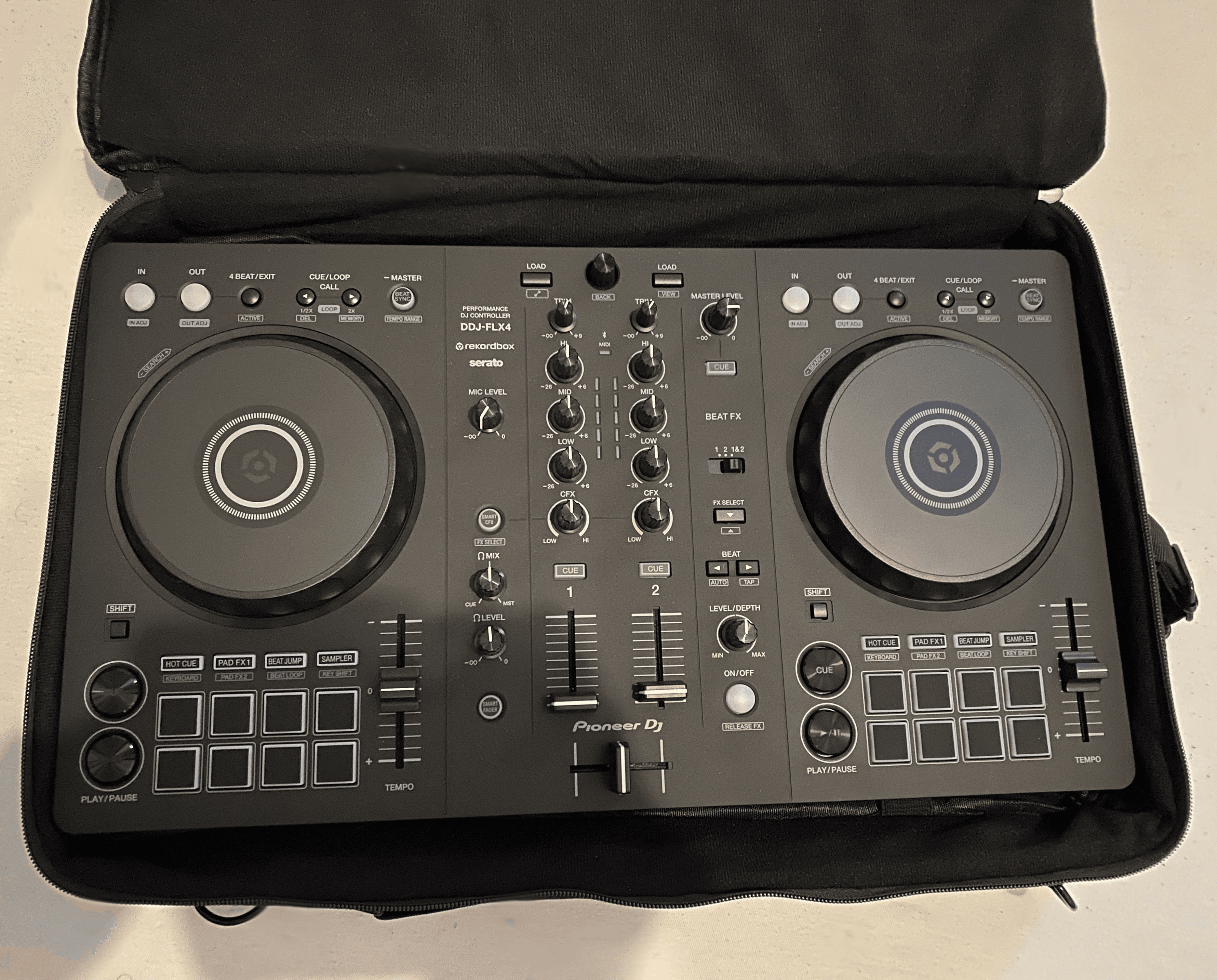 Vend DDJ FLX4 + Housse de transport
