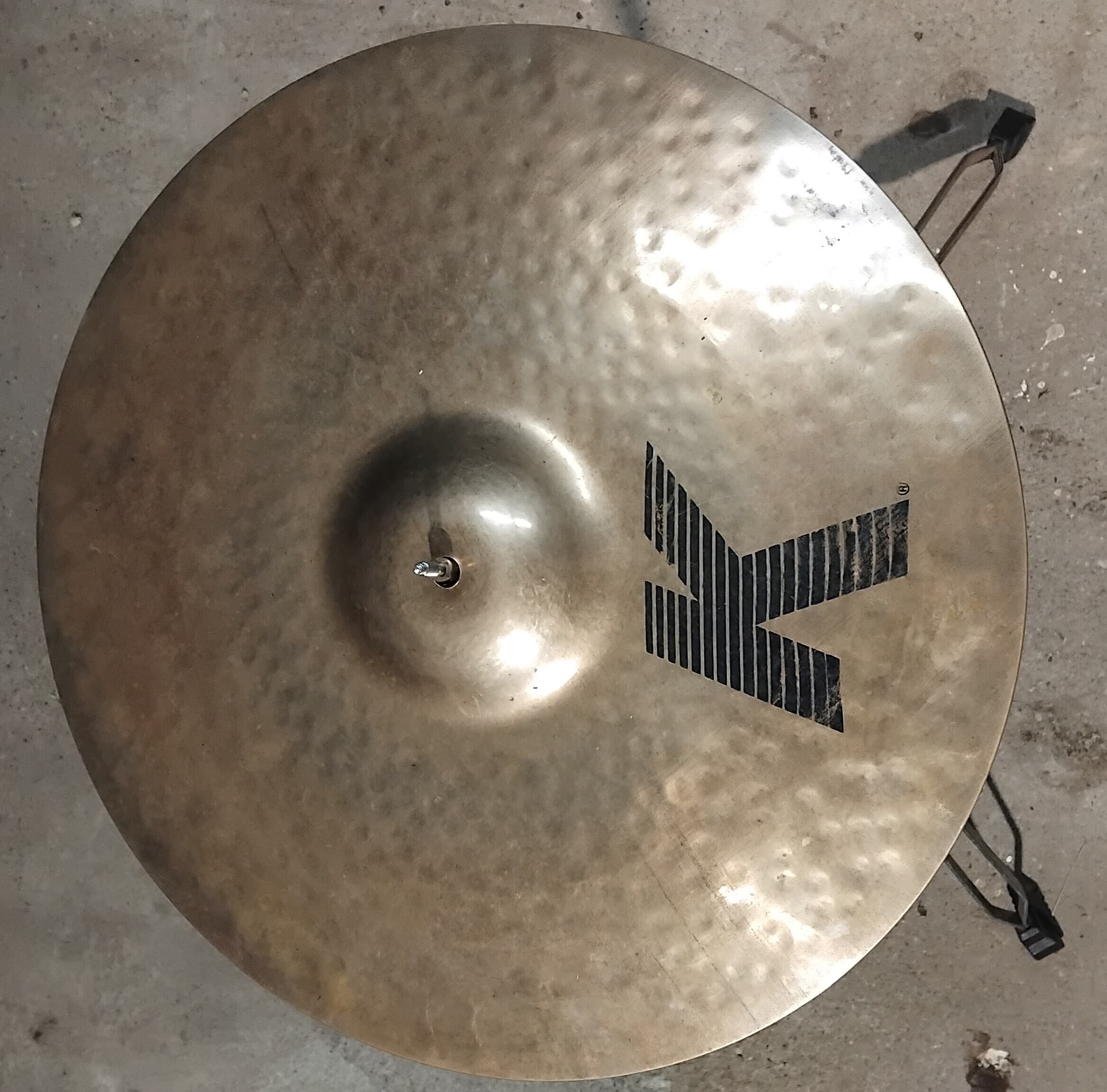 Vends cymbale ride Zildjian K de 18 pouces.