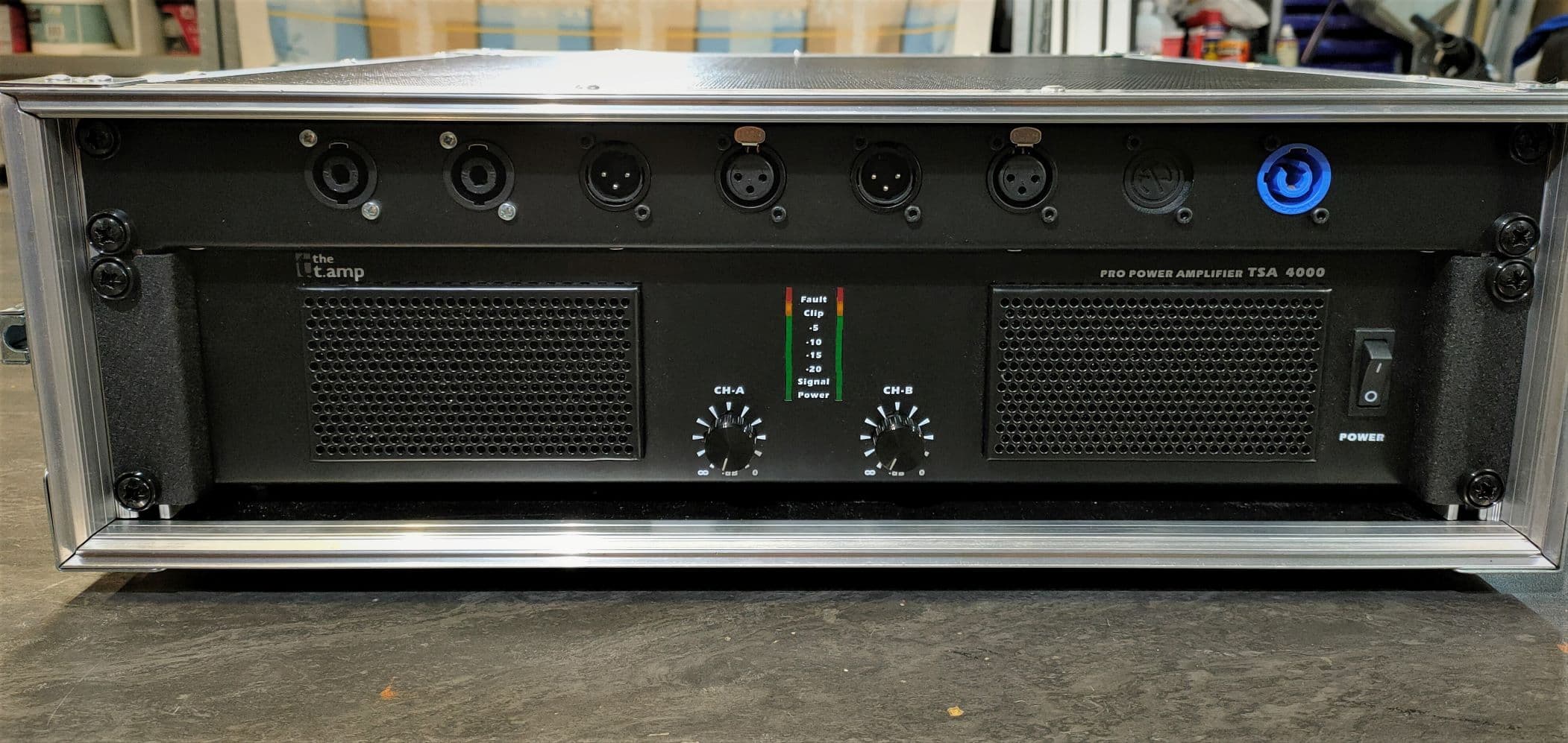 Vends ampli The-T-Amp TSA 4000 avec rack