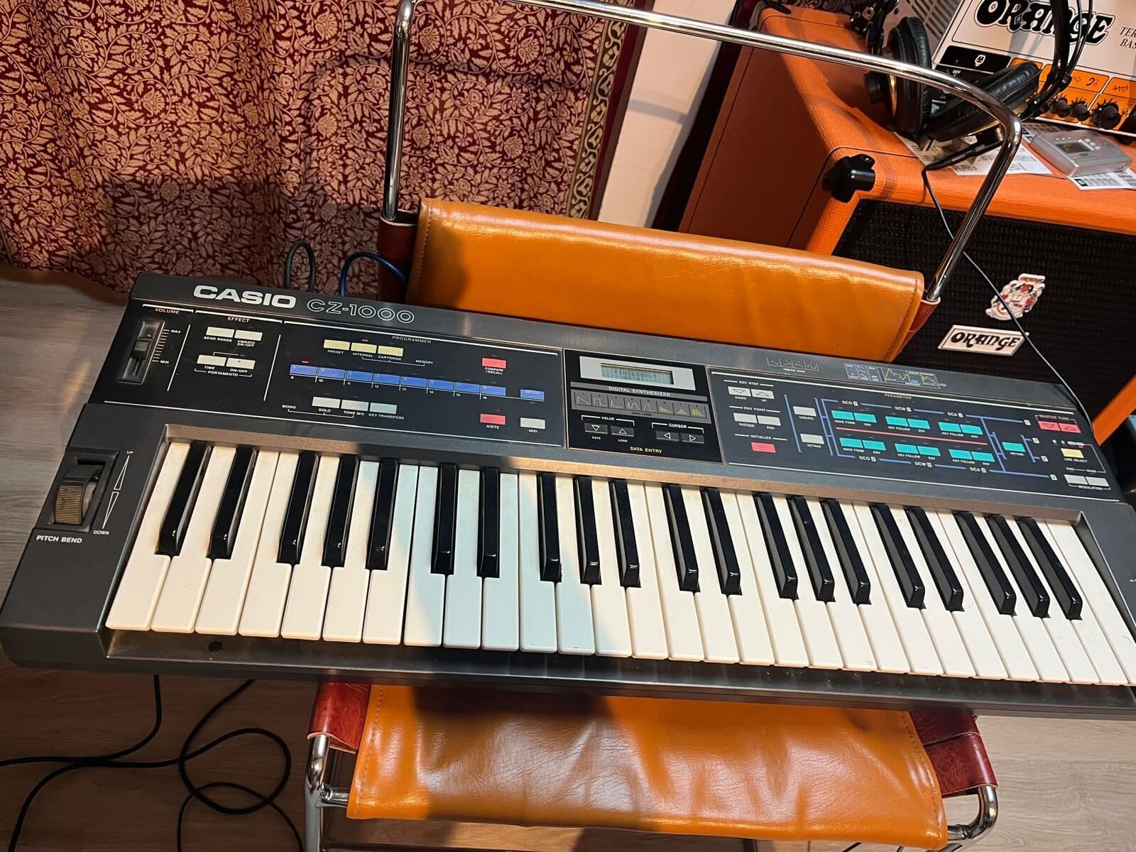 CASIO CZ-1000