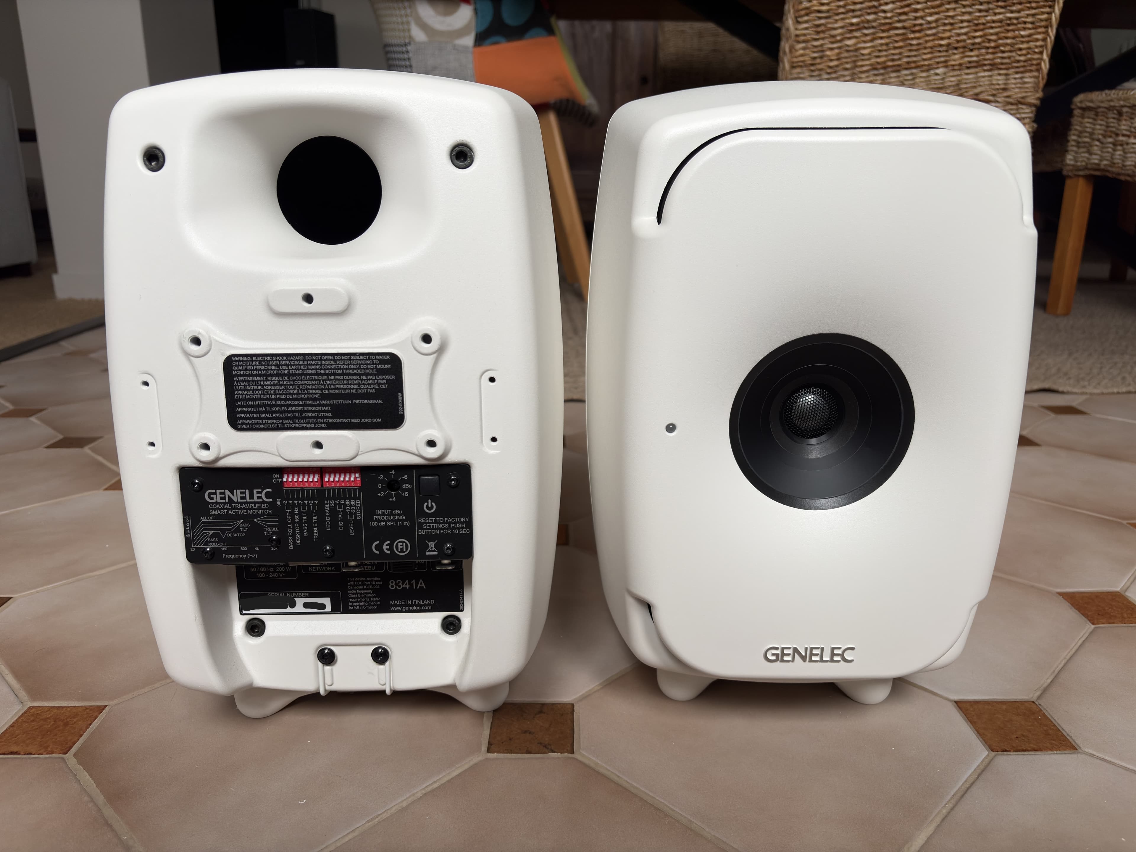Vends paire de Genelec 8341A + accessoires