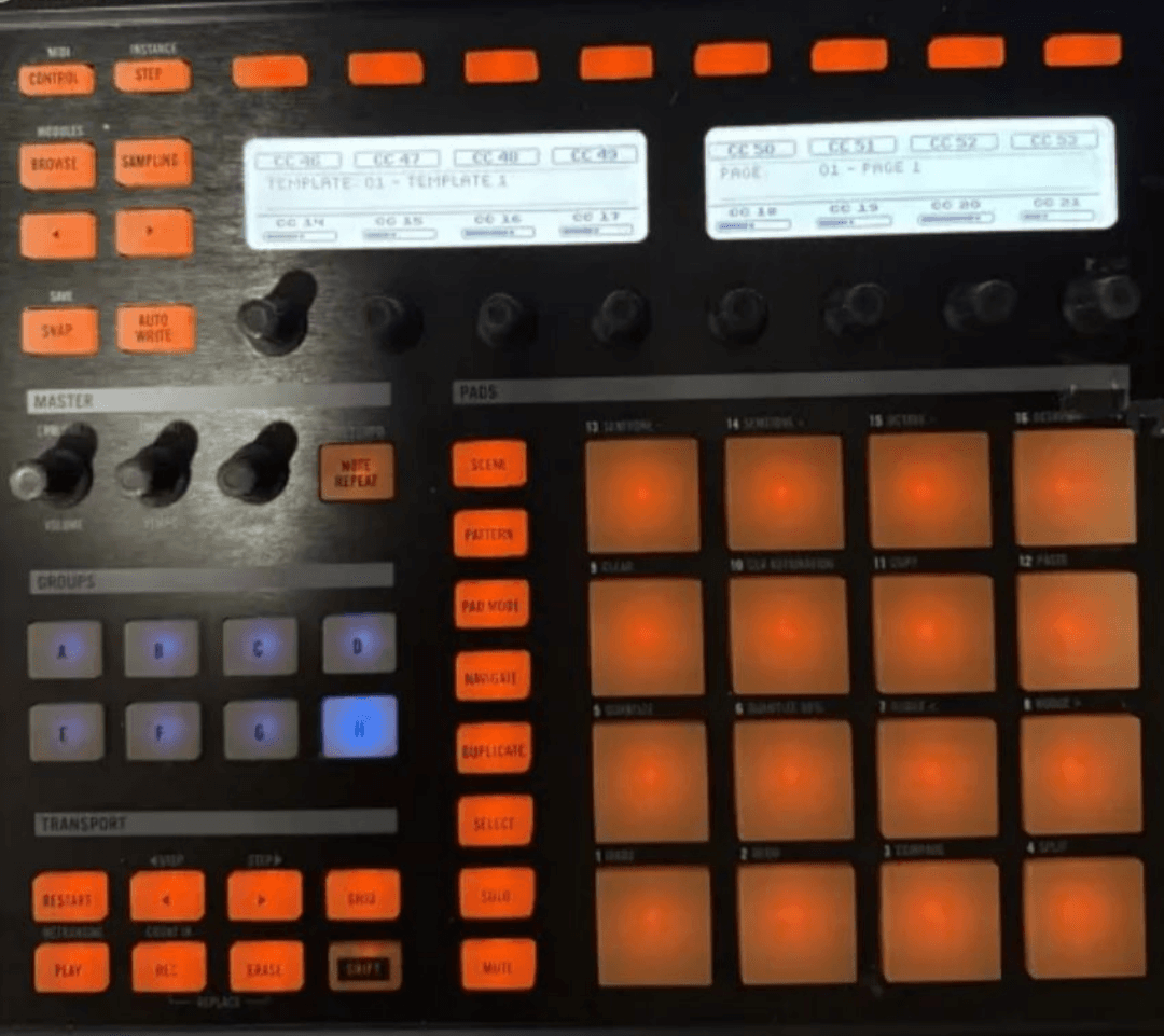 Vends native instruments Maschine mk1