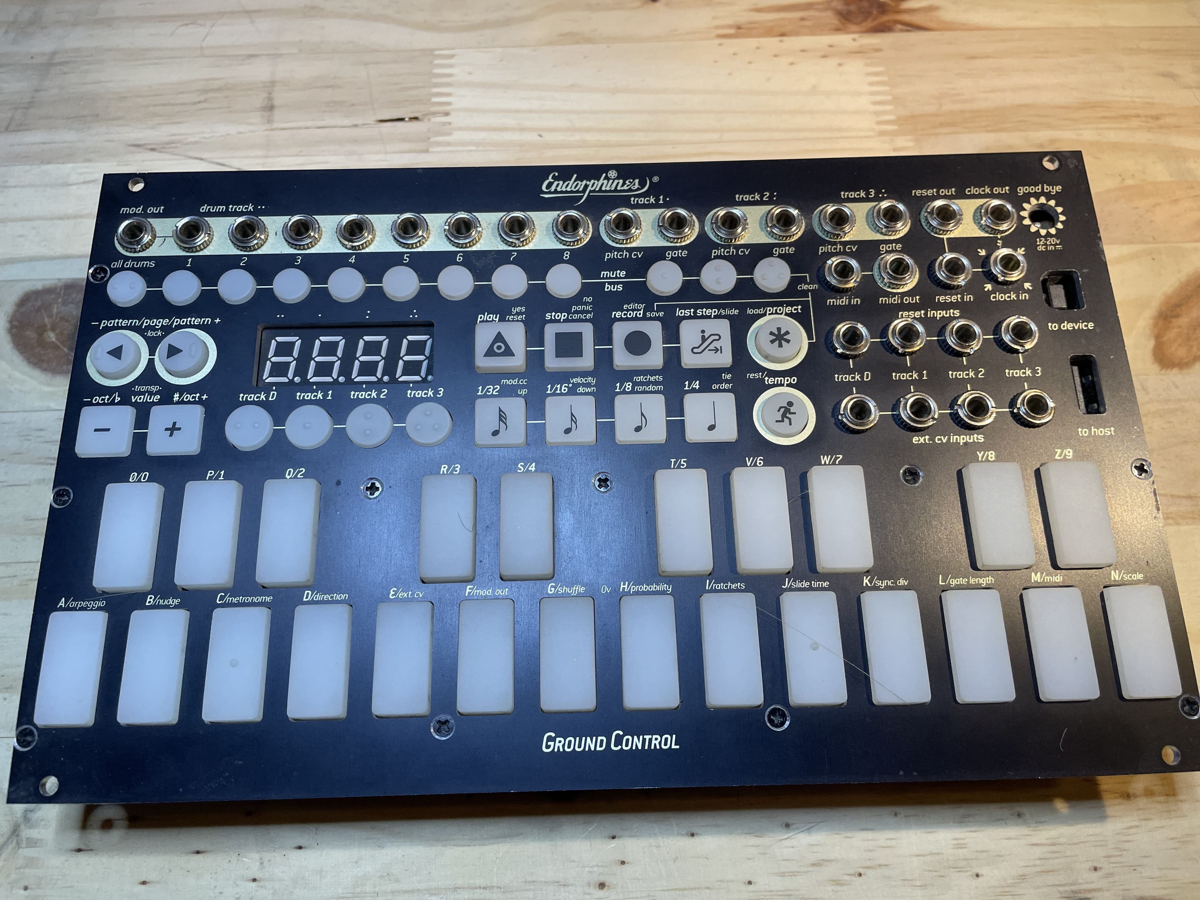 Endorphin.es Ground Control Black
