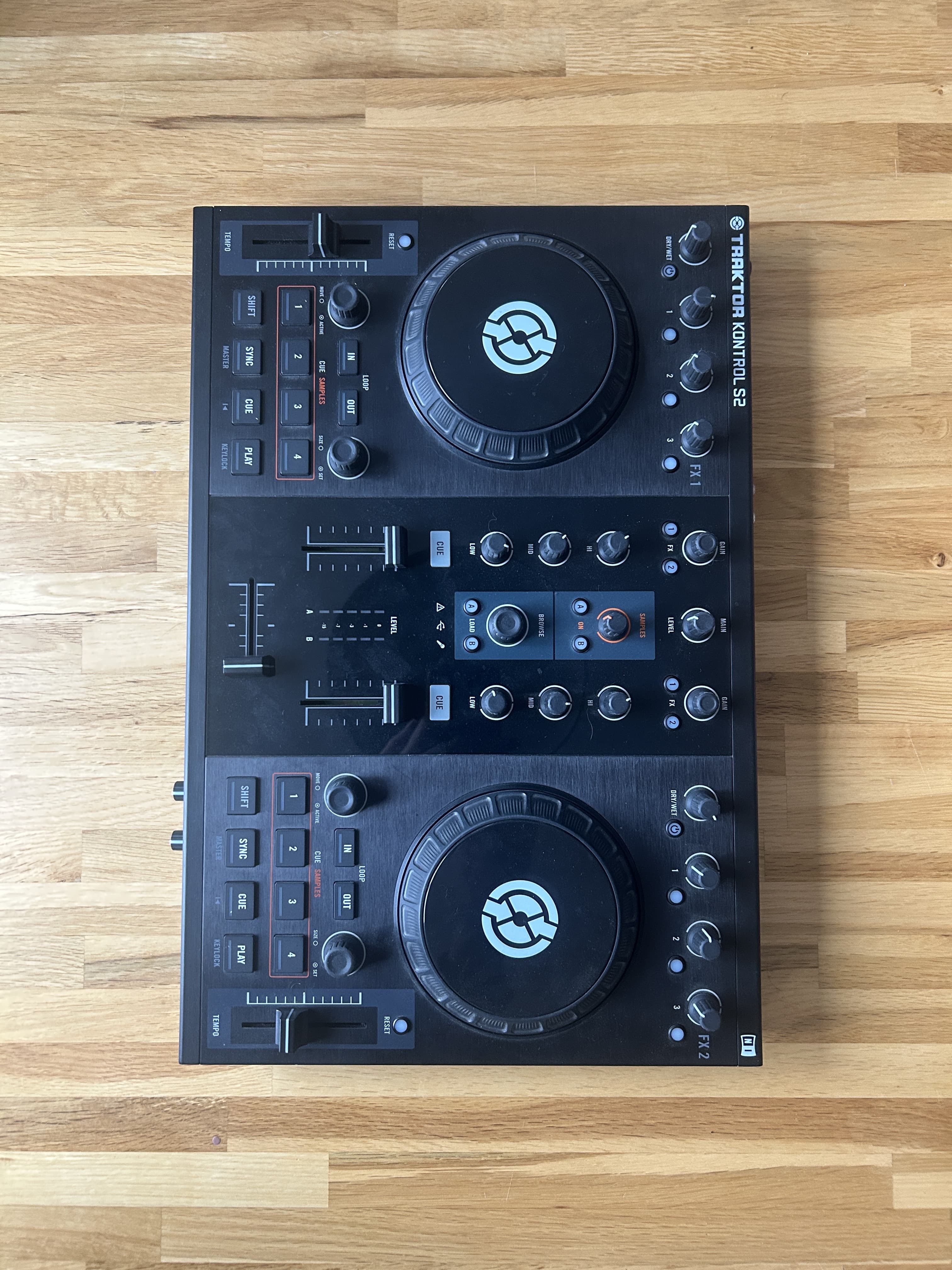 Traktor Kontrol S2 très bon état