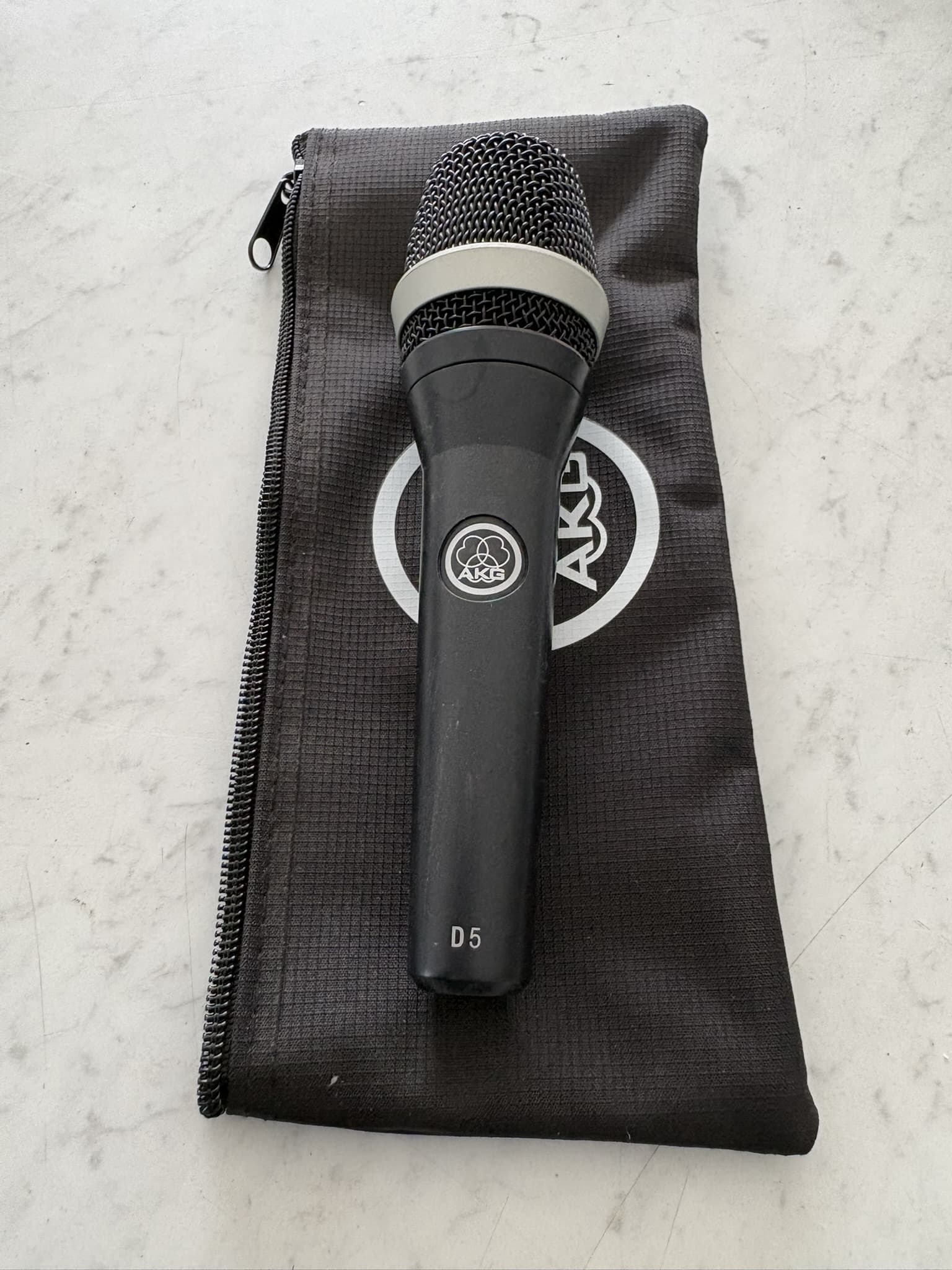 AKG D5