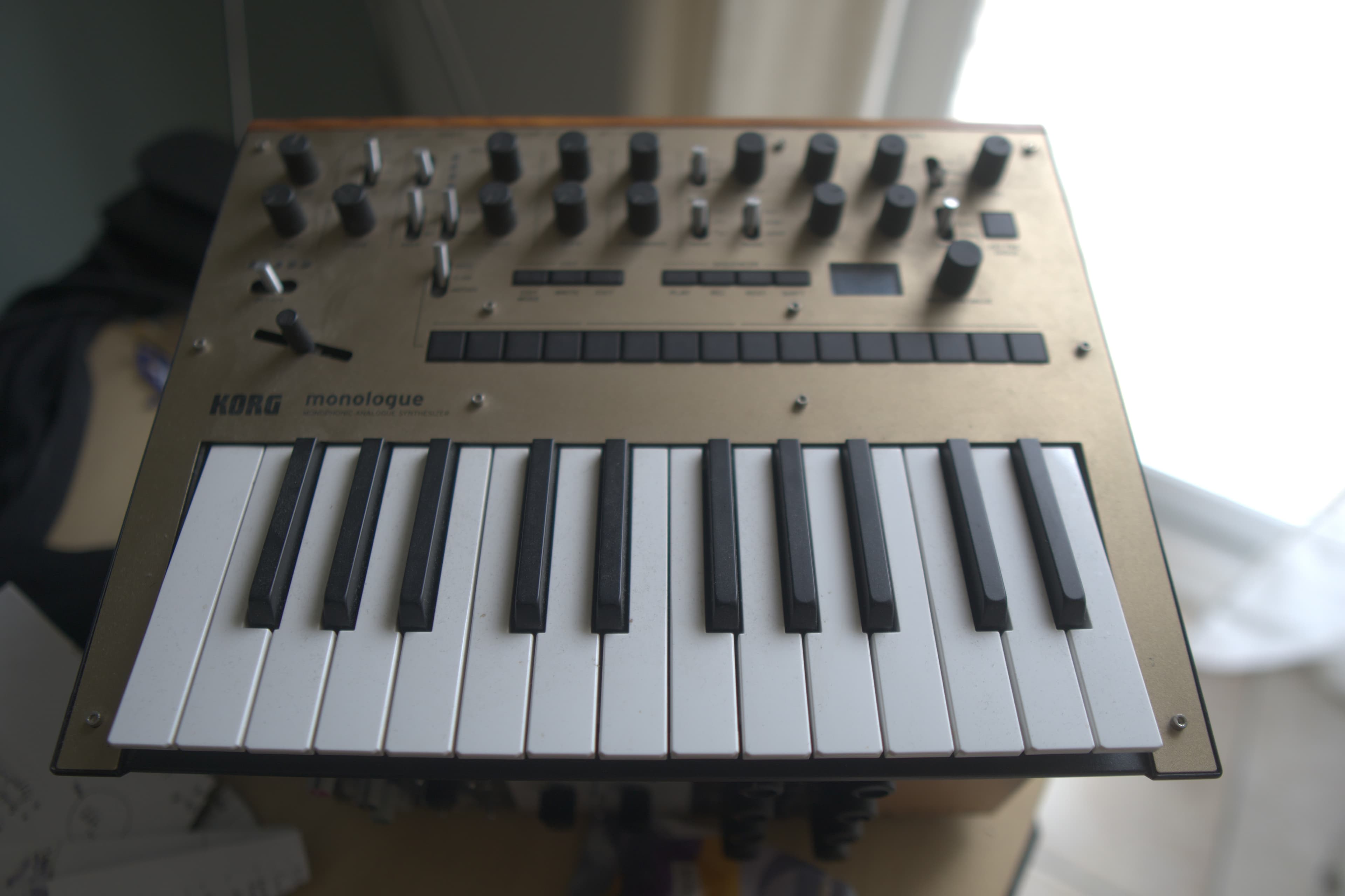 Korg Monologue - Edition limitée GOLD