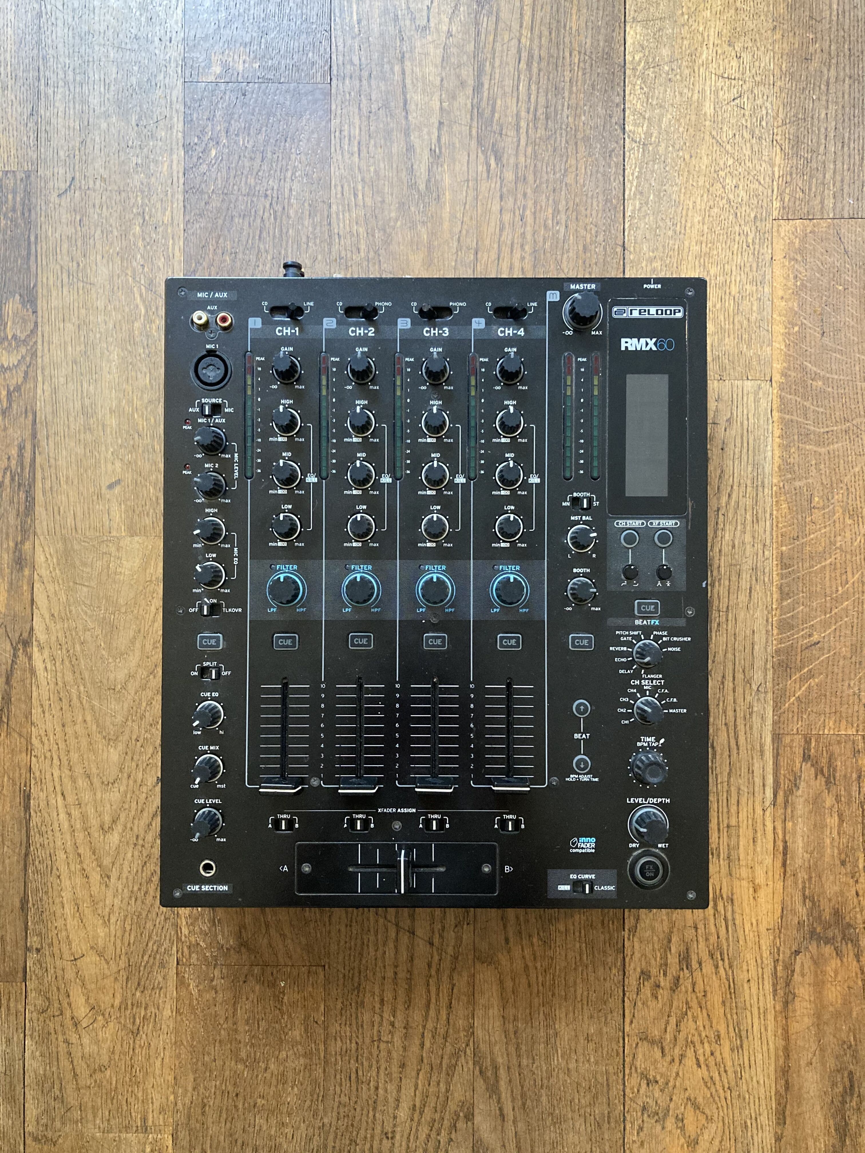 Vends table de mixage Reloop RMX60