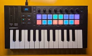 Novation Launchkey Mini MK4 25