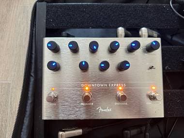 Vendo Fender Downtown Express Bass Multi-Effect Pedal