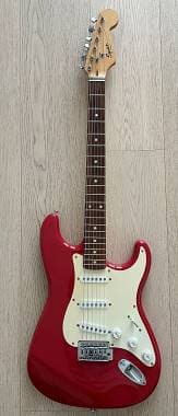 Fender Stratocaster Squier red