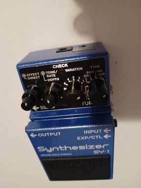 Boss SY-1