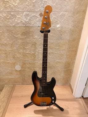 Fender Precision Bass + Custodia Rigida