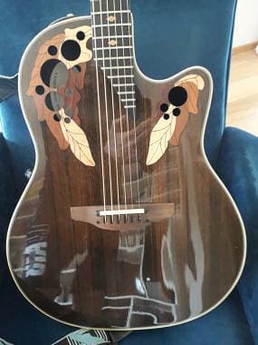 Ovation Collectors Series - Model 1984