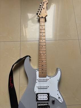 Yamaha Pacifica Vm112