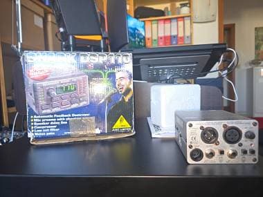 3 processori Behringer shark dsp110 con kit per montaggio rack