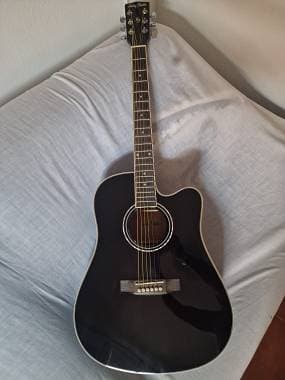 Harley Benton Acustica mai usata
